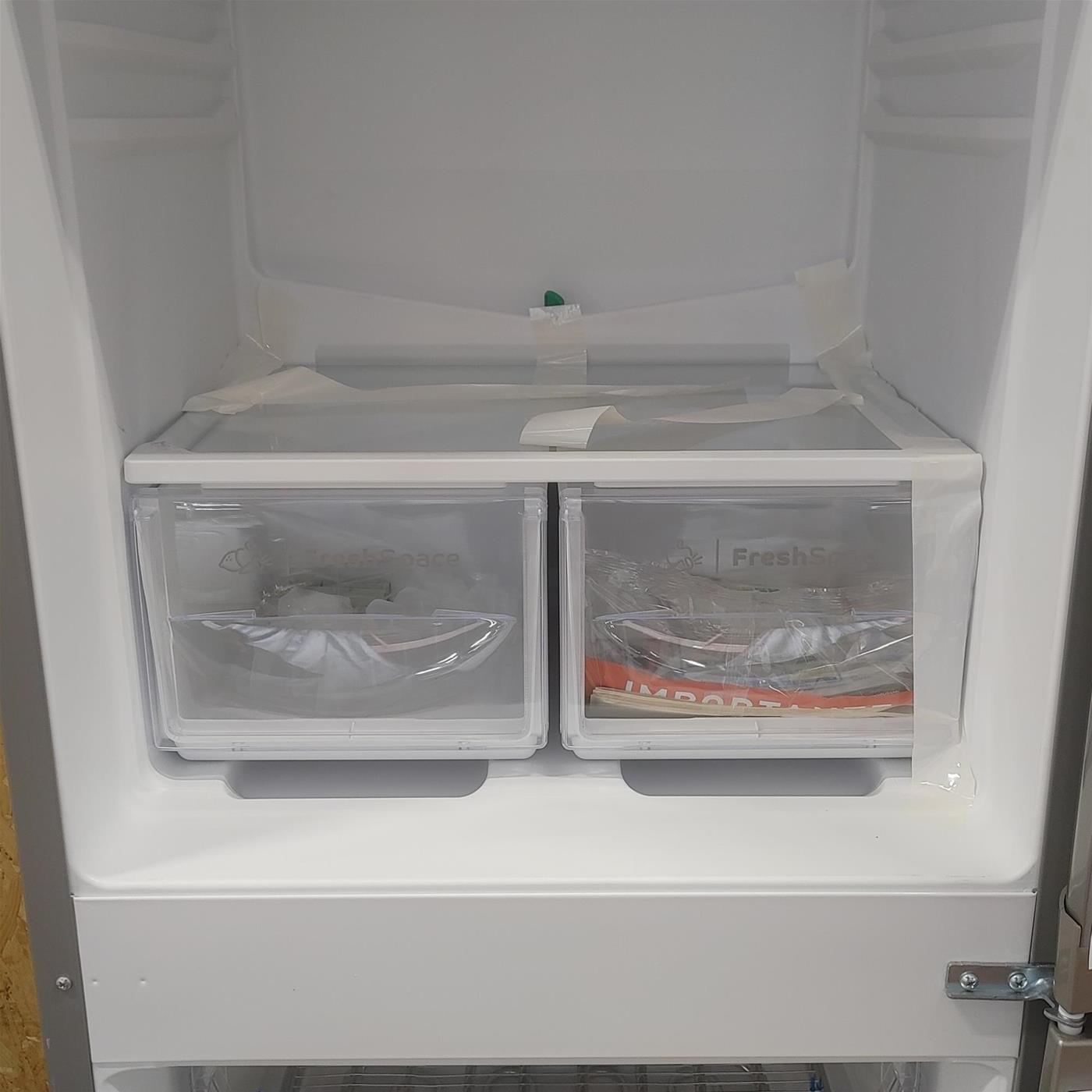 Frigorifero combinato Indesit NCAA 55 NX 228 L