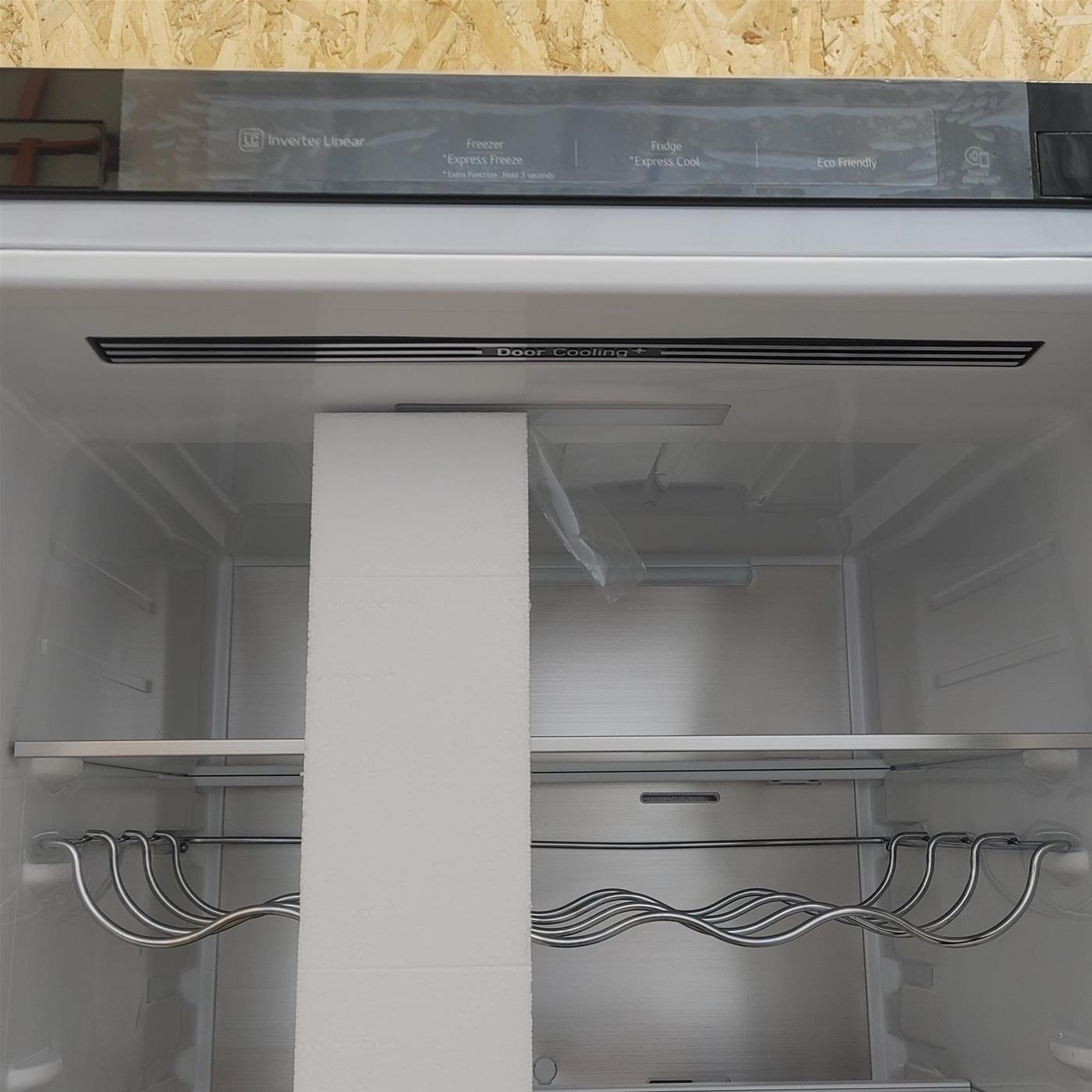 LG GBB72MCVBN frigorifero con congelatore Libera installazione 384 L B Nero, Metallico