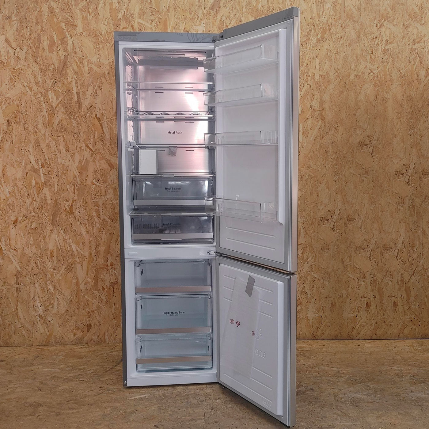 LG GBB72NSUGN frigorifero con congelatore Libera installazione 384 L D Acciaio inossidabile
