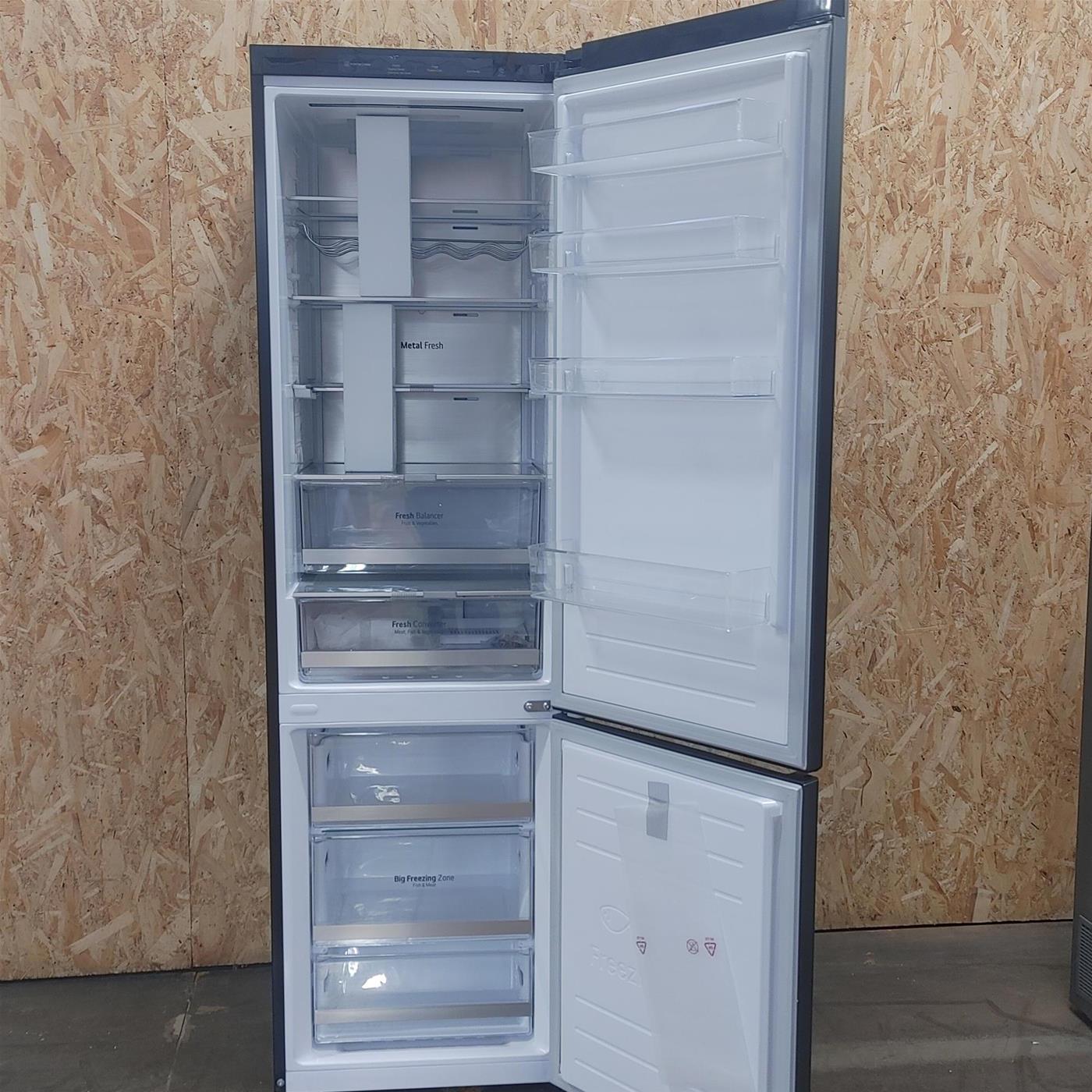 LG GBB72MCVBN frigorifero con congelatore Libera installazione 384 L B Nero, Metallico, Total No Frost