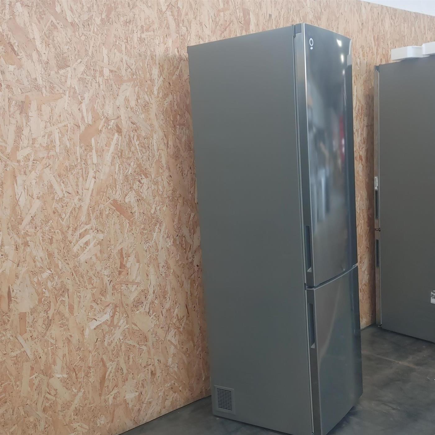 LG GBP62PZNBC frigorifero con congelatore Libera installazione 384 L B Acciaio inossidabile