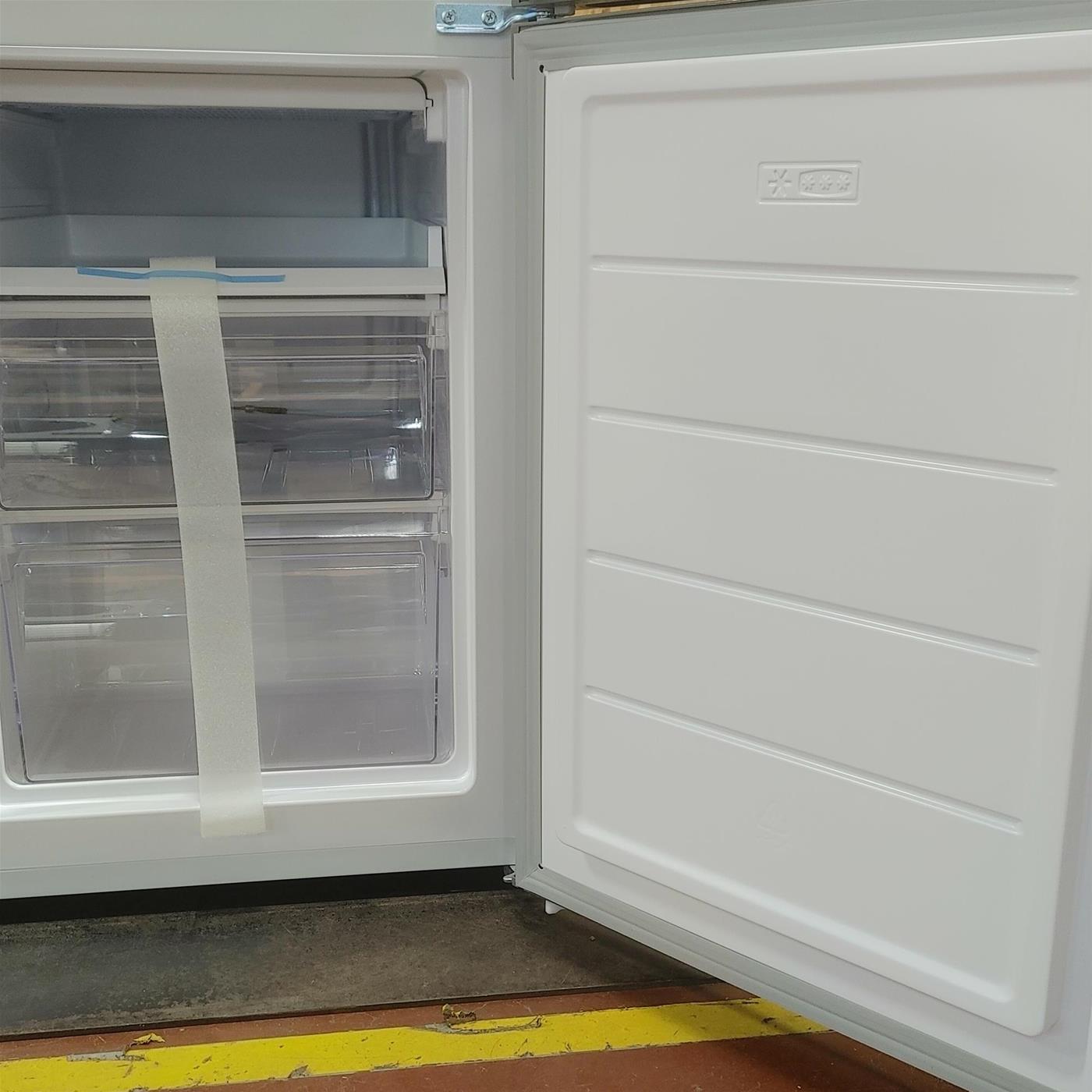 Frigorifero NGM CB340XM 262 L