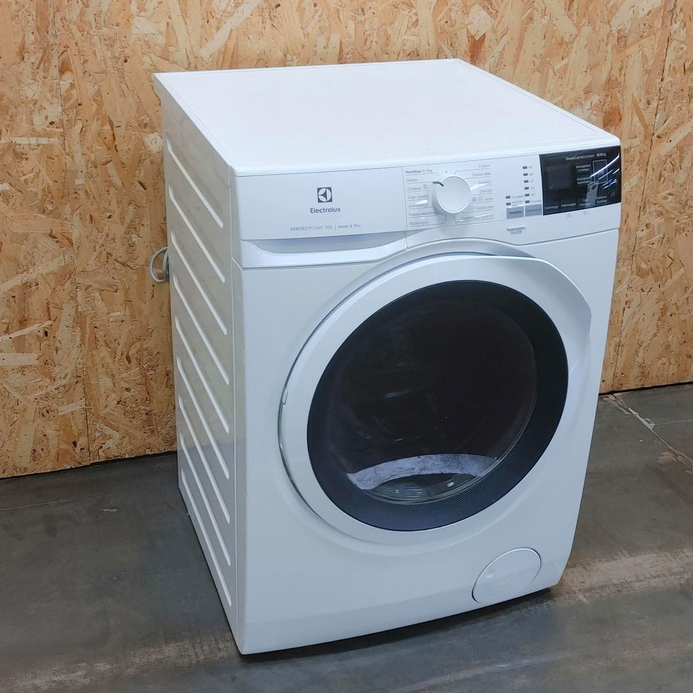 Electrolux EW7W486W Lavasciuga PerfectCare 700 Vapore PRO, 8 kg, Centrifuga 1600 Giri/Min