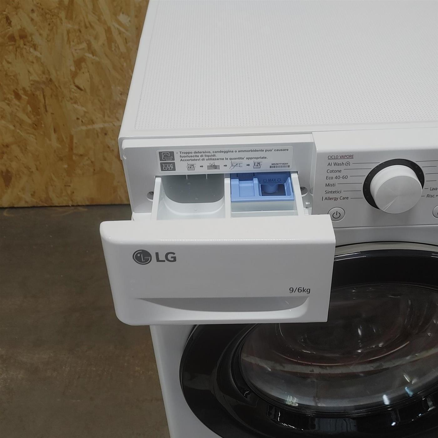 LG D4R3009NSWB lavatrice asciugatrice Libera installazione Carica frontale Bianco D