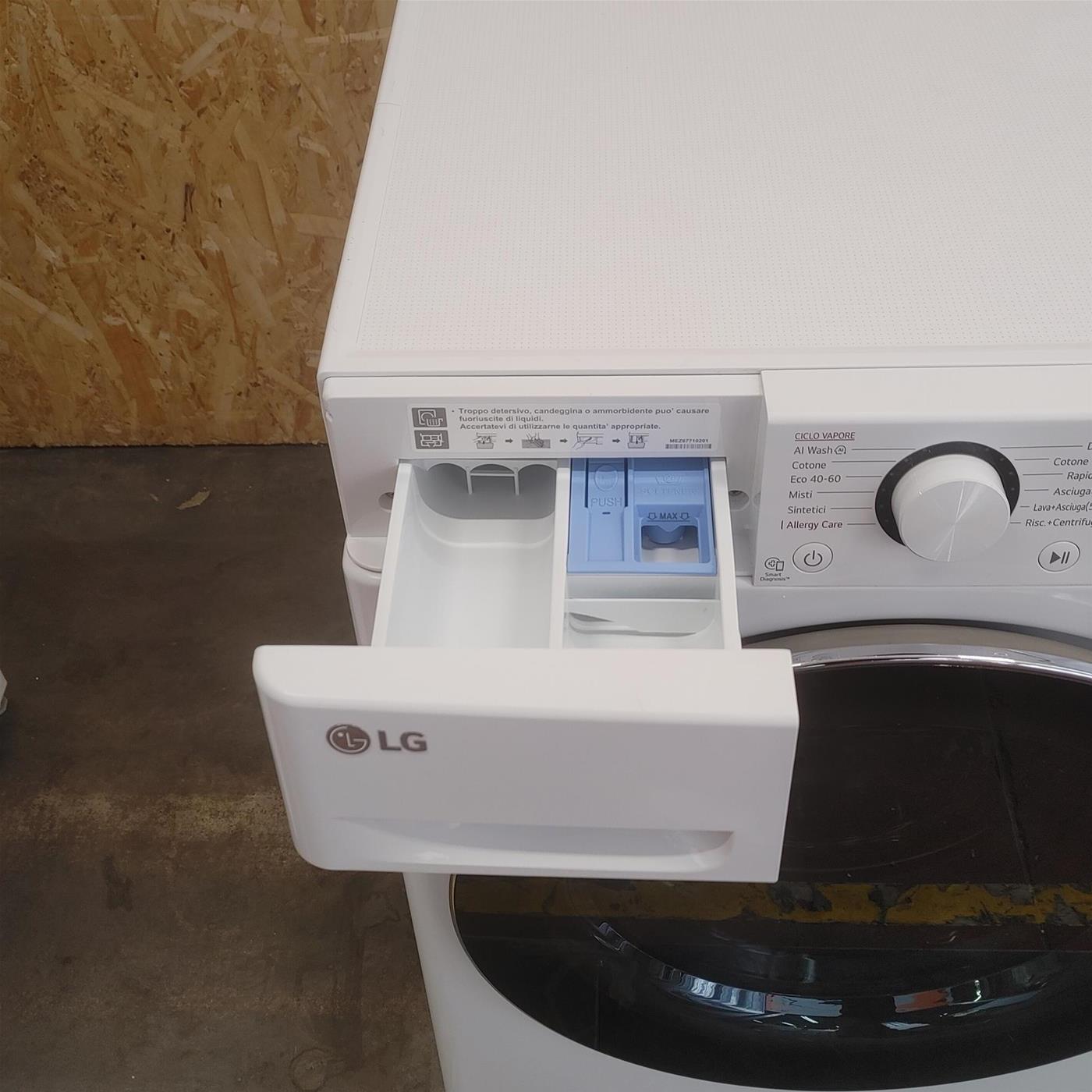 Lavasciuga intelligente LG D4R5010TSWS Serie R5  10/6 Kg