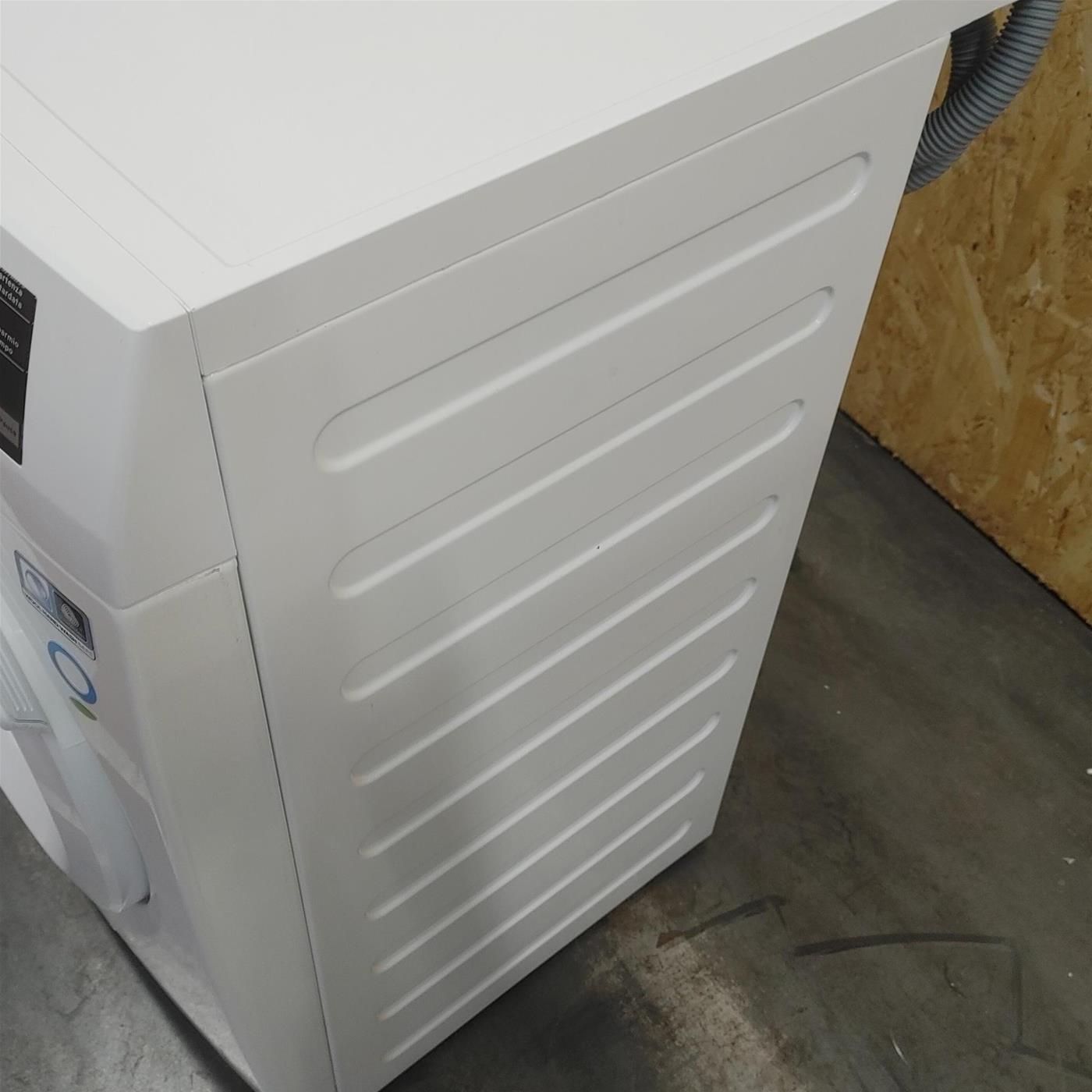 AEG L6FBI741 lavatrice Caricamento frontale 7 kg 1400 Giri/min Bianco