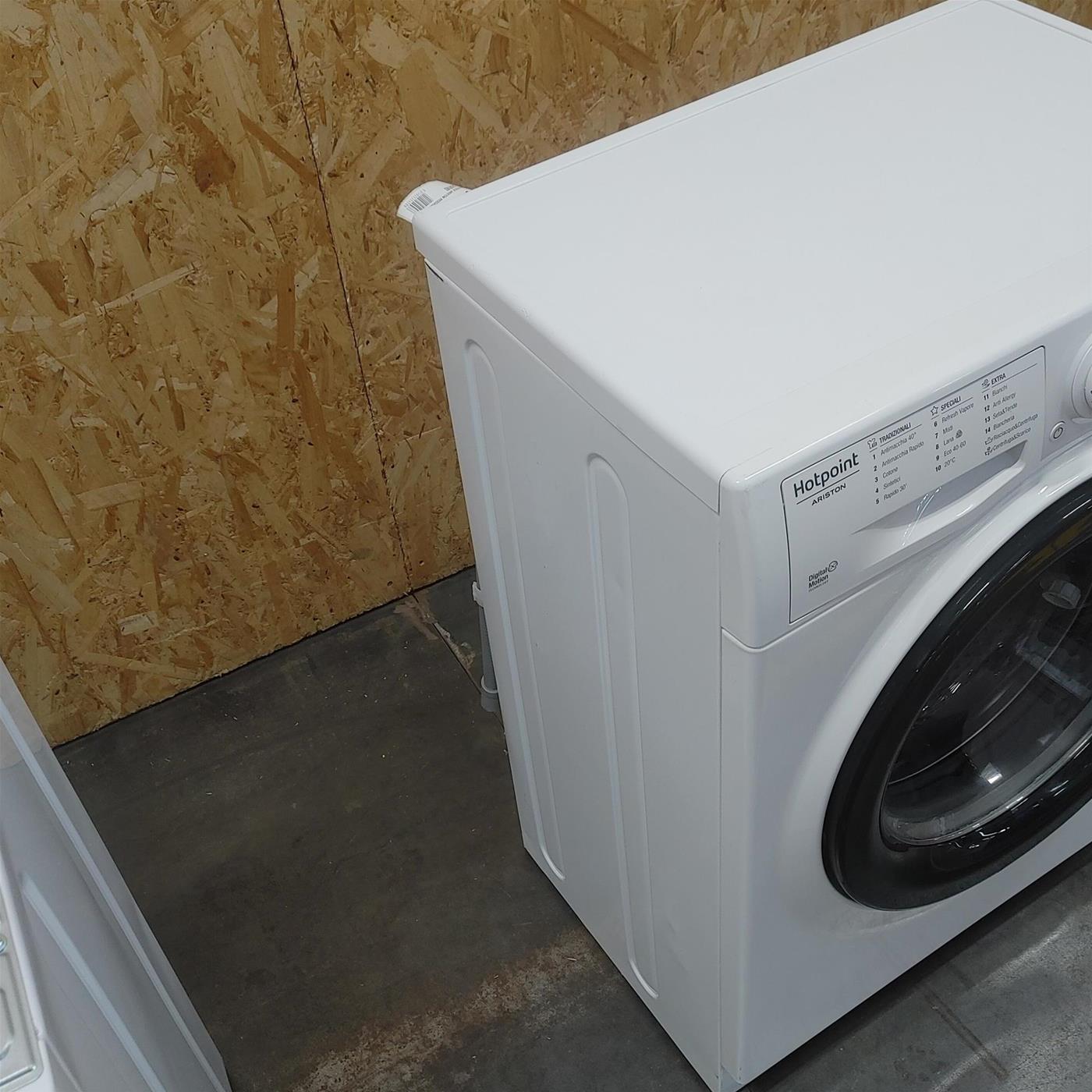 Lavatrice Hotpoint Ariston RSSG R527 B IT 7 Kg