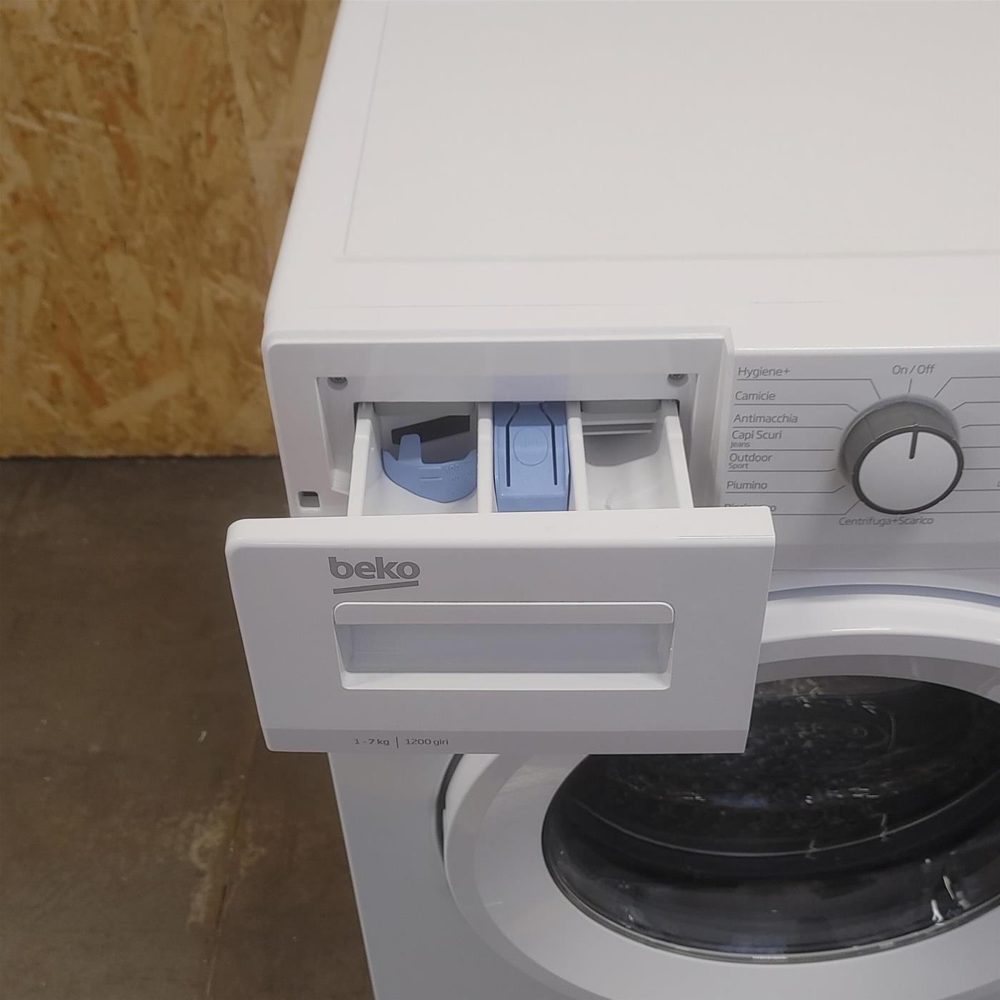 Lavatrice Beko b100 WUX71232WI-IT  7 Kg