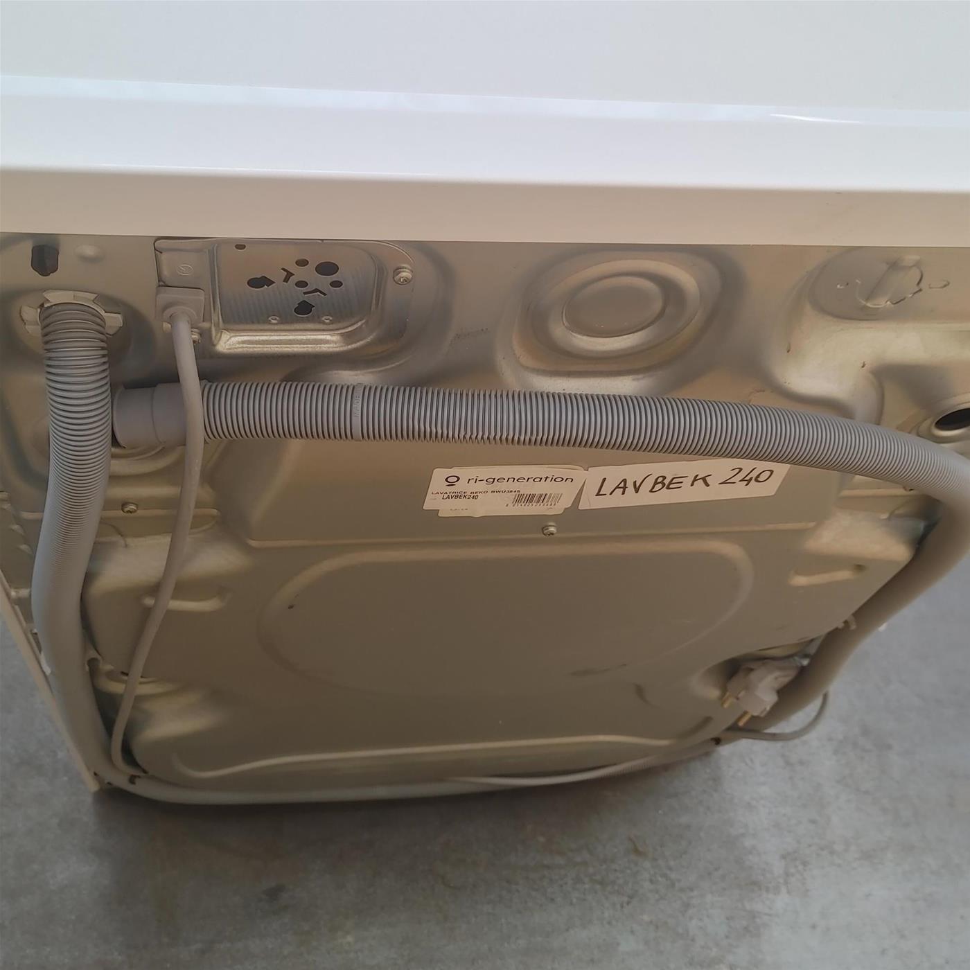 Lavatrice Beko b300 BWU384S:  Beyond Classe A SteamCure™ 8 Kg