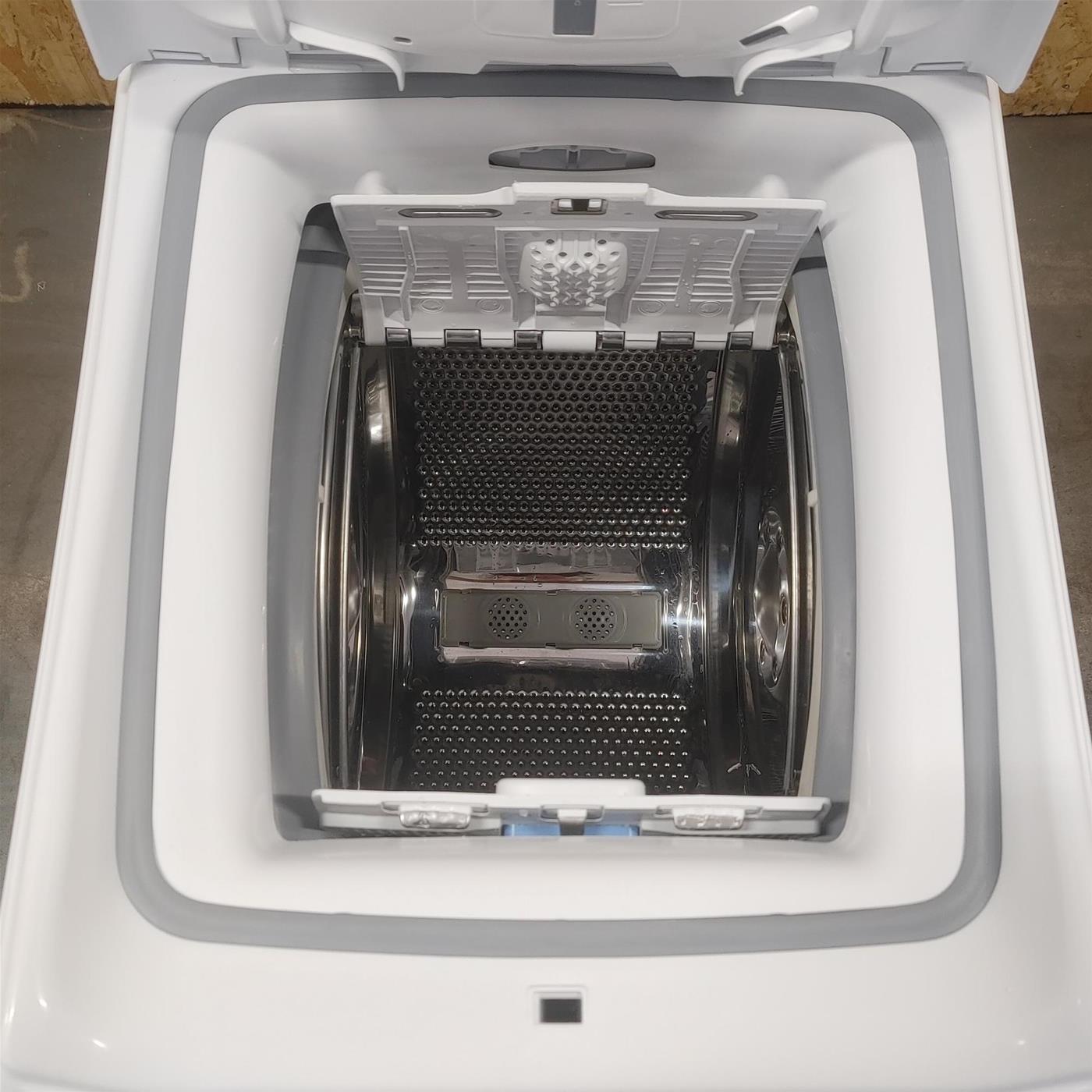 Candy Smart Inverter CSTG 27TMV5/1-11 lavatrice Caricamento dall'alto 7 kg 1200 Giri/min Bianco