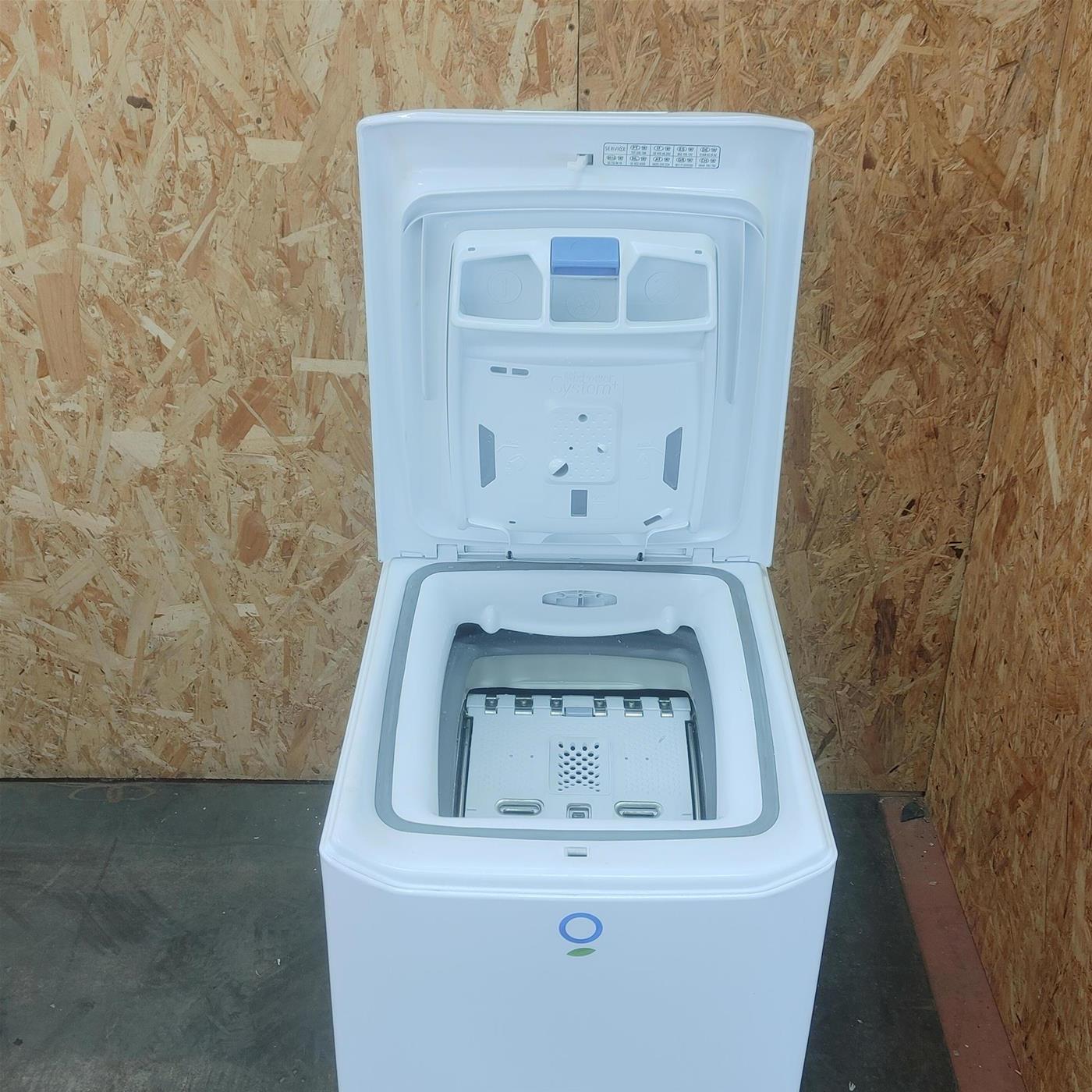 Lavatrice Candy Smart Inverter CSTG 47TMV5/1-11 Classe A 7 Kg