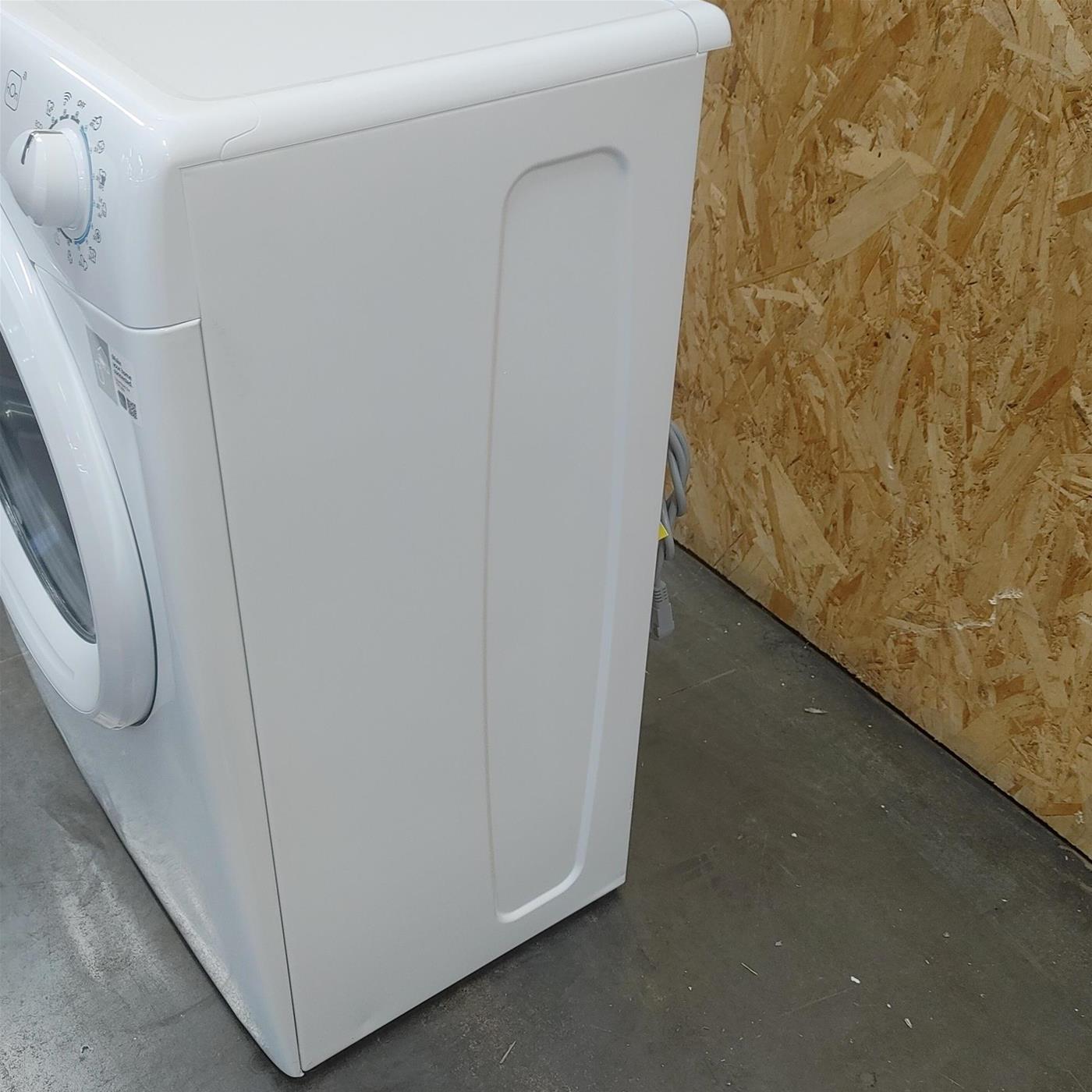 Lavatrice slim Candy Smart Pro Inverter CO4 274TWM6/1-S Classe A 7 Kg