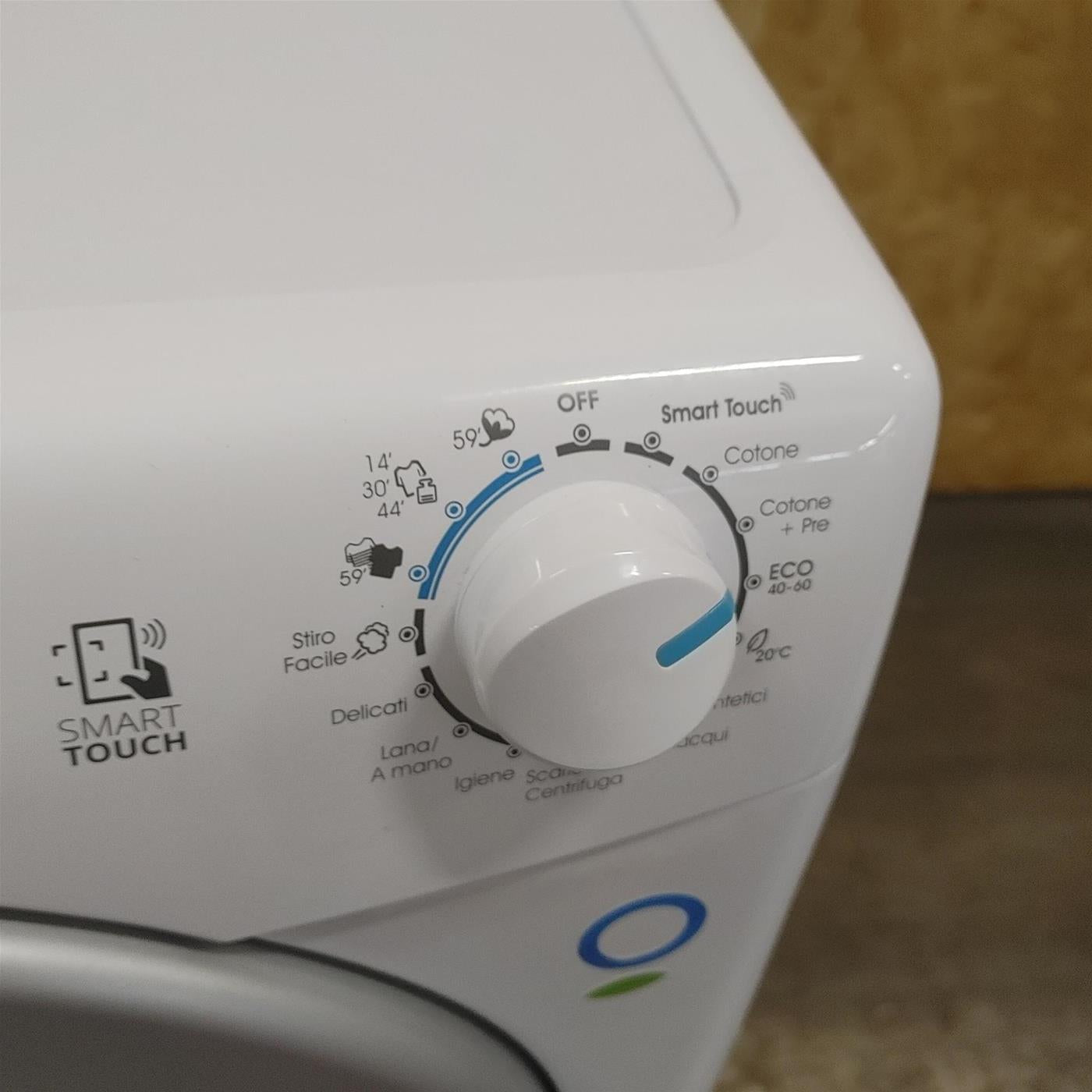 Lavatrice Candy Smart CSS41272DWSE-11 Caricamento frontale 7 kg 1200 Giri/min Bianco