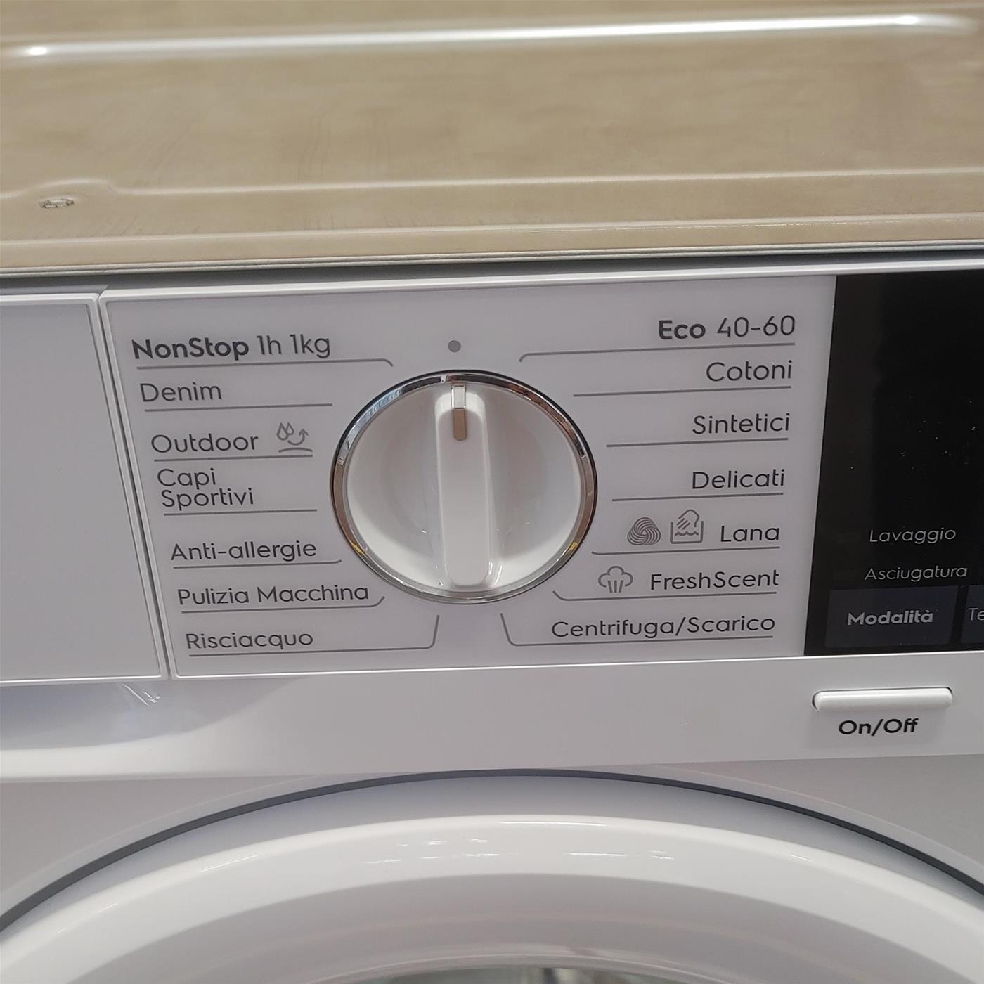 Lavasciuga Electrolux EW7W474BI da incasso 7/4 Kg