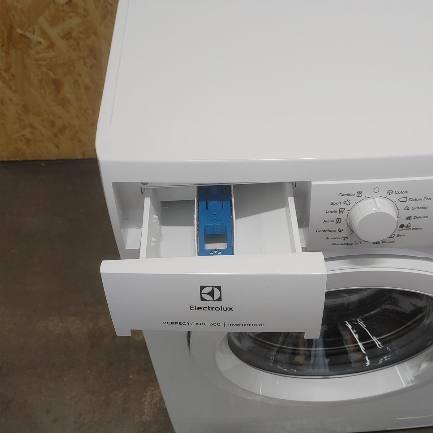 Lavatrice slim Electrolux RWS 1062 EDW 6 Kg