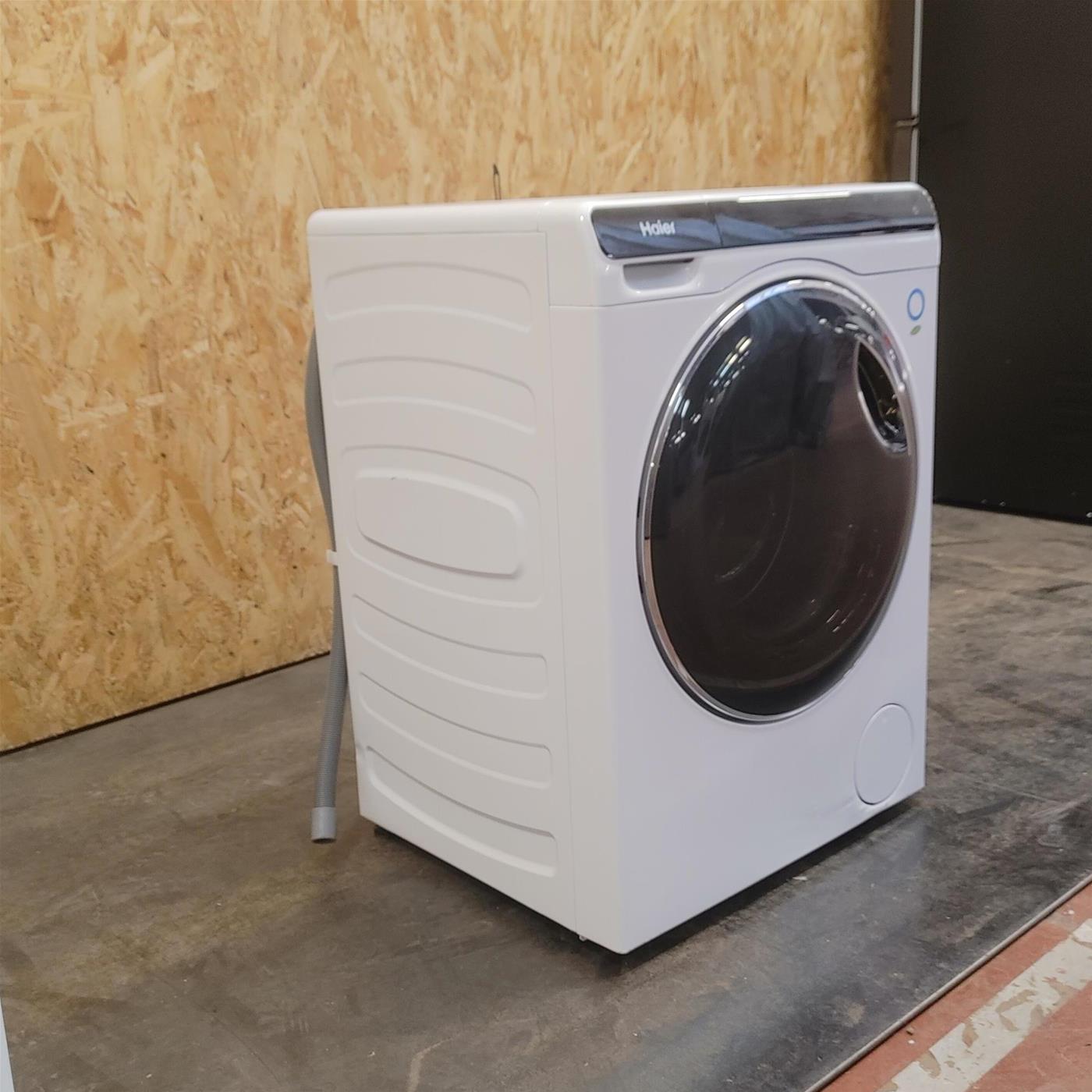 Lavatrice Haier HW50-BP12307-S Carica frontale 5 kg 1200 giri Bianco