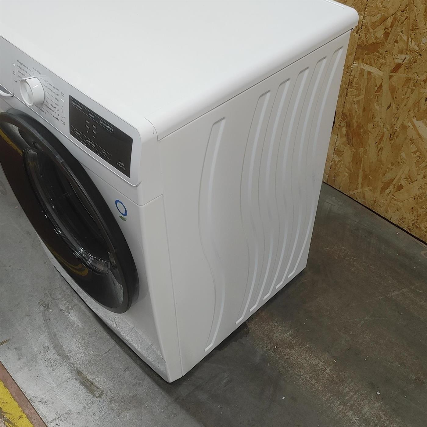 Lavatrice Hisense WF3V943BW/BLX Classe A 9 Kg