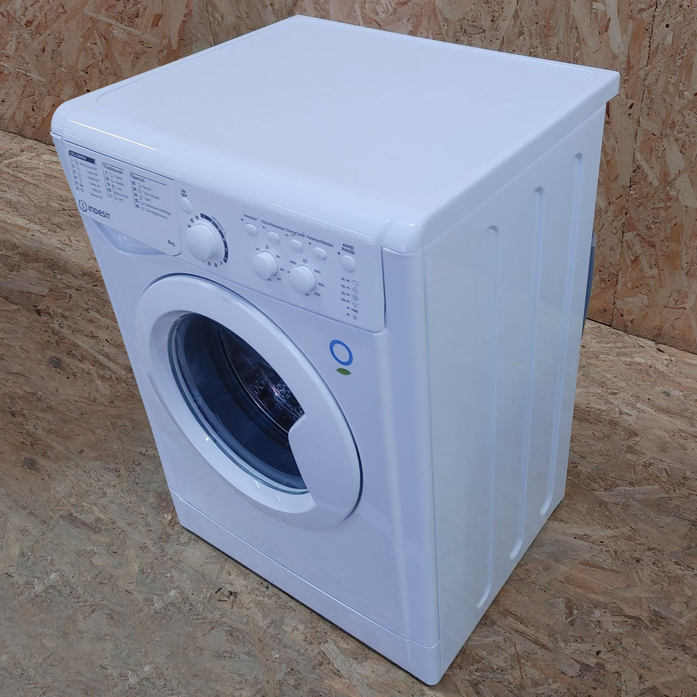 Indesit EWC61051WITN lavatrice Caricamento frontale 6 kg 1000 Giri/min F Bianco