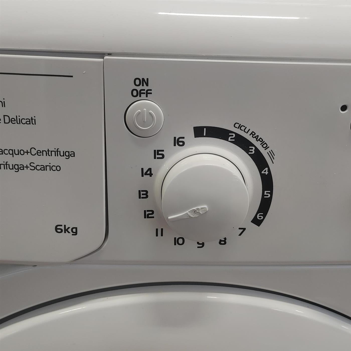 Indesit EWC 61051 W IT N lavatrice Caricamento frontale 6 kg 1000 Giri/min F Bian