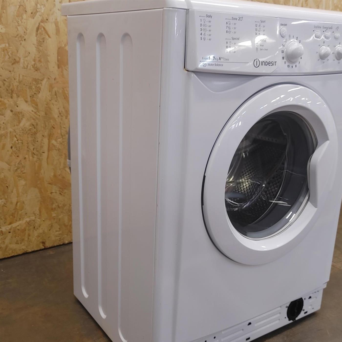 Lavatrice Indesit IWC 71252 C FR Carica frontale 7 kg 1200 giri Bianco