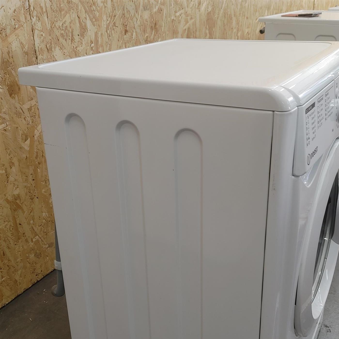 Indesit EWC61051WITN lavatrice Caricamento frontale 6 kg 1000 Giri/min F Bianco