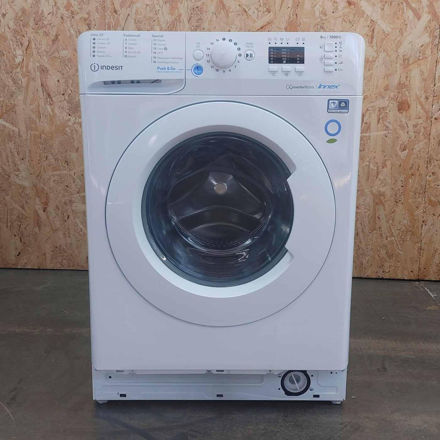 Lavatrice Indesit BWA81683XWEU Caricamento frontale 8 kg 1600 Giri Bianco