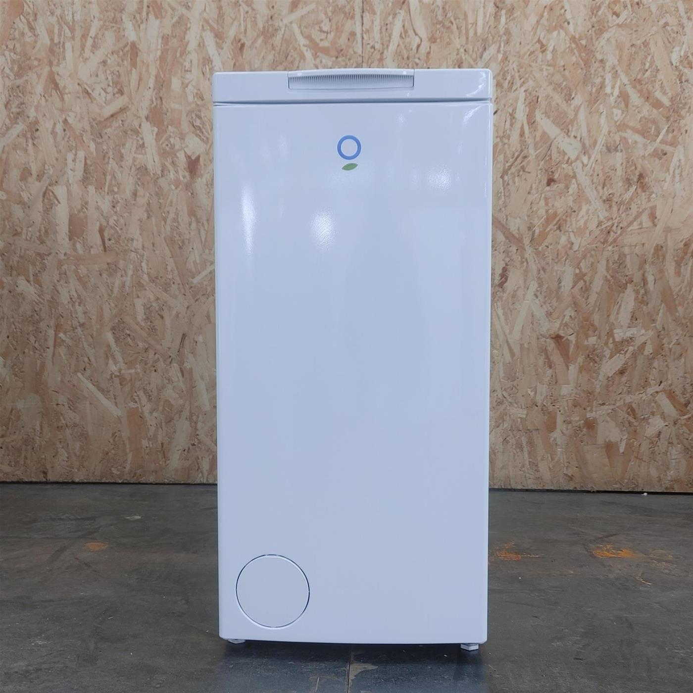 Indesit BTWL72200IT/N lavatrice Caricamento dall'alto 7 kg 1200 Giri/min Bianco