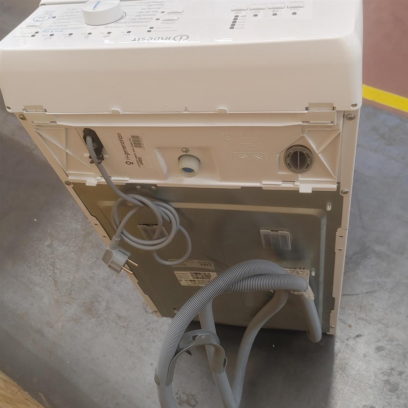 Lavatrice Indesit BTW L60300 IT/N libera installazione