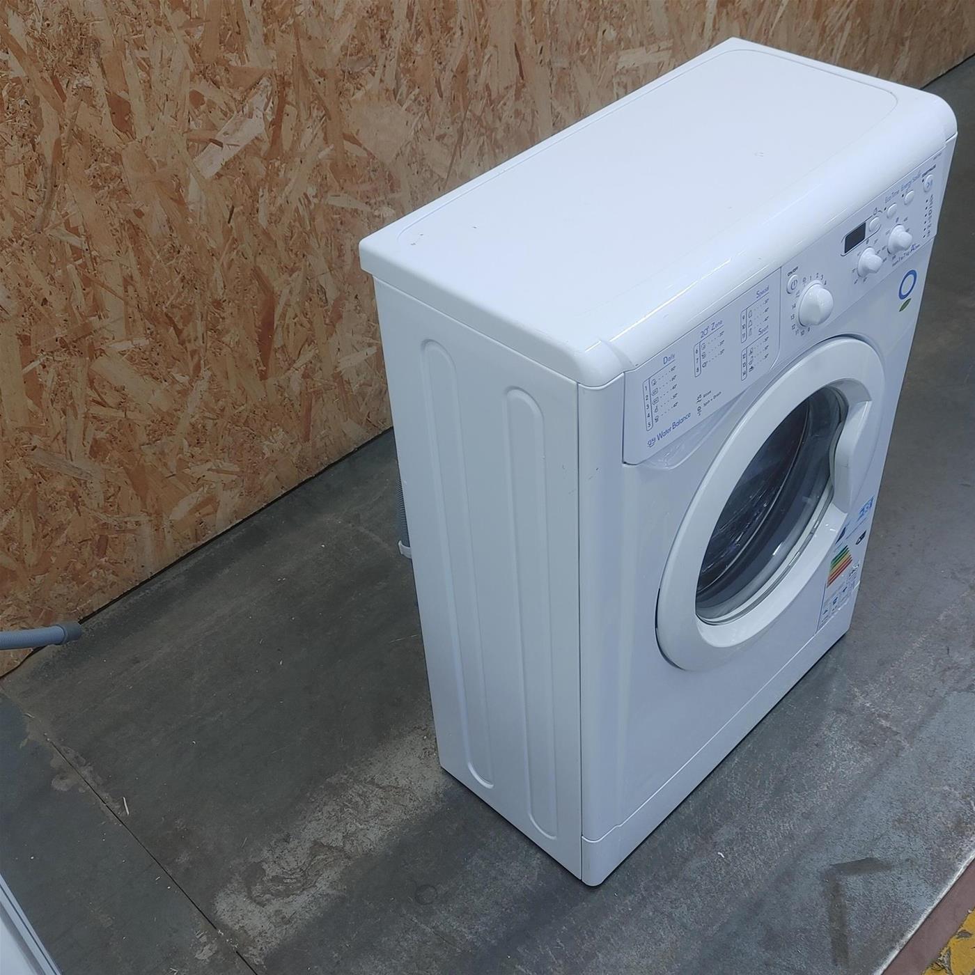 Lavatrice super slim Indesit IWUD 41051 C ECO EU Classe A 4 Kg