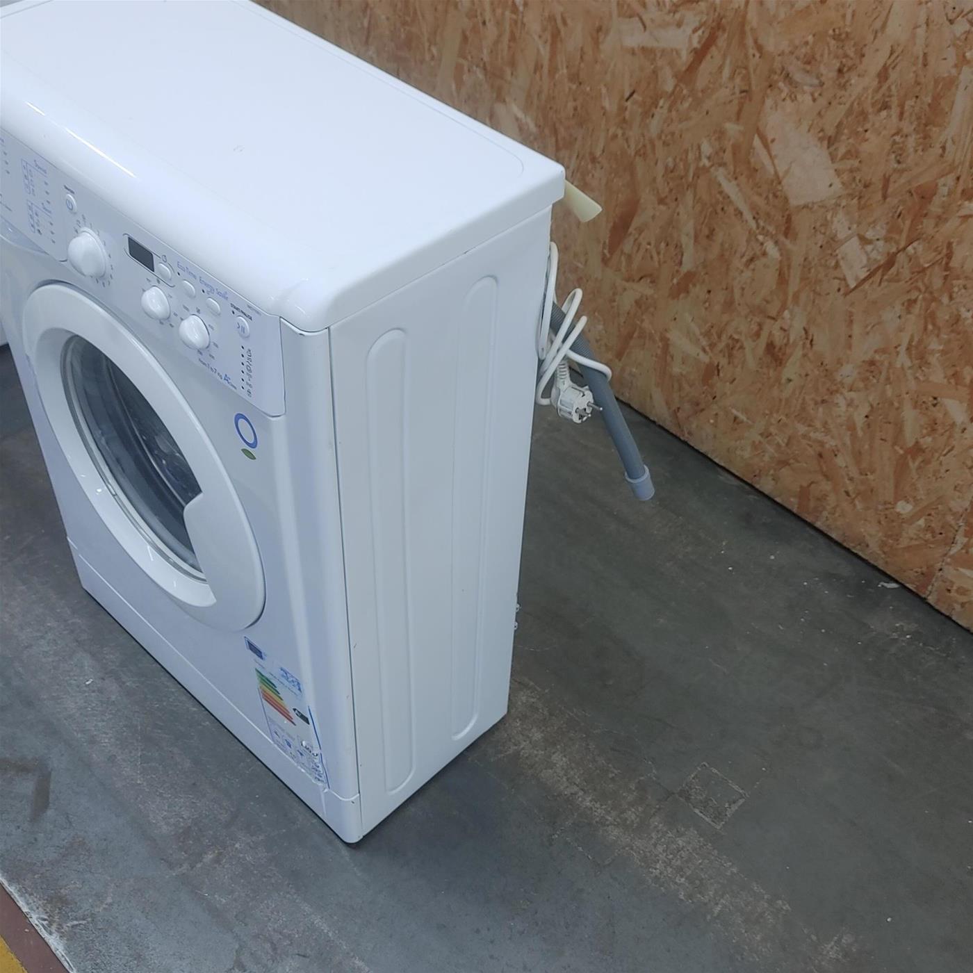 Lavatrice super slim Indesit IWUD 41051 C ECO EU Classe A 4 Kg