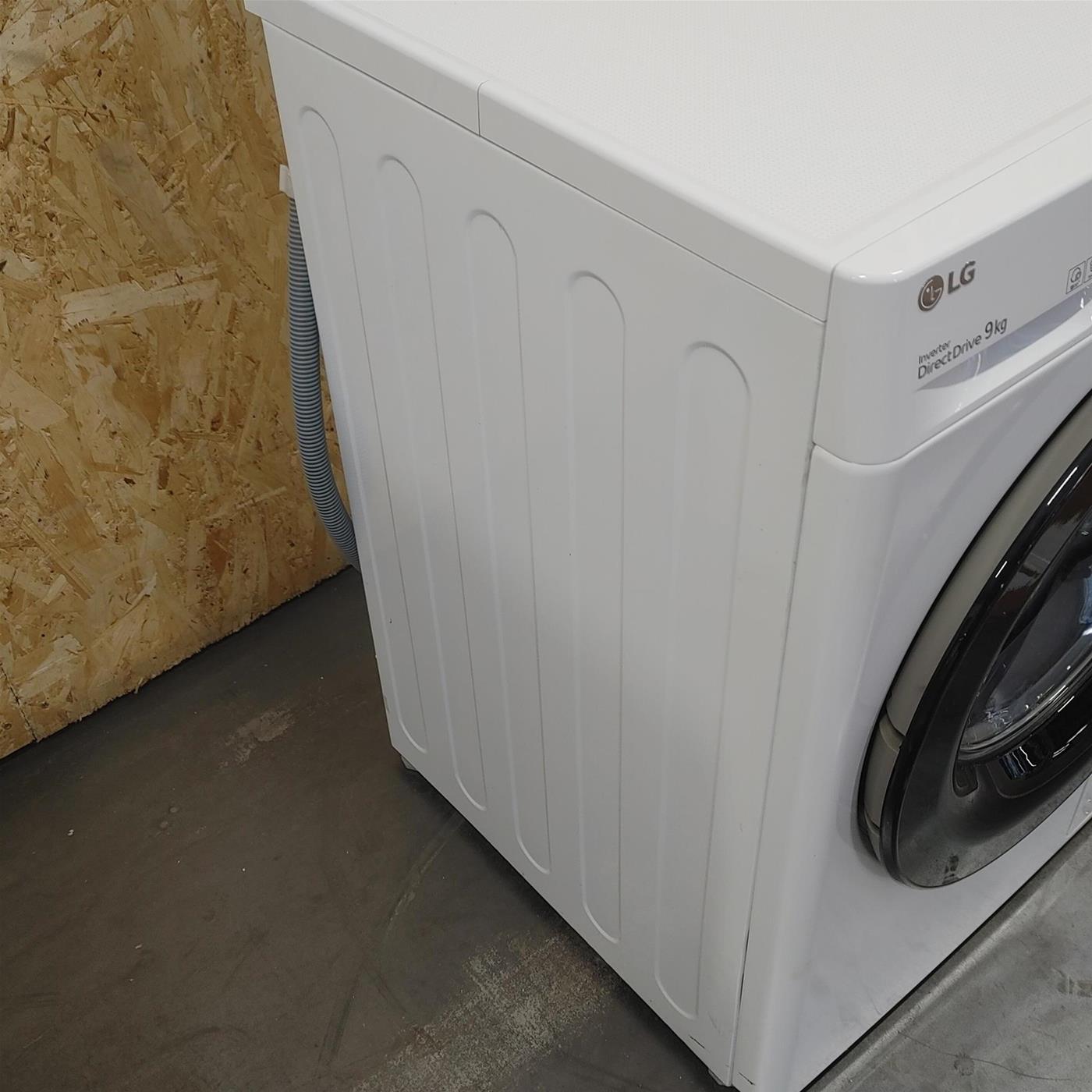 Lavatrice LG F4WV309S6E Carica frontale 9 kg 1400 Giri/min Bianco