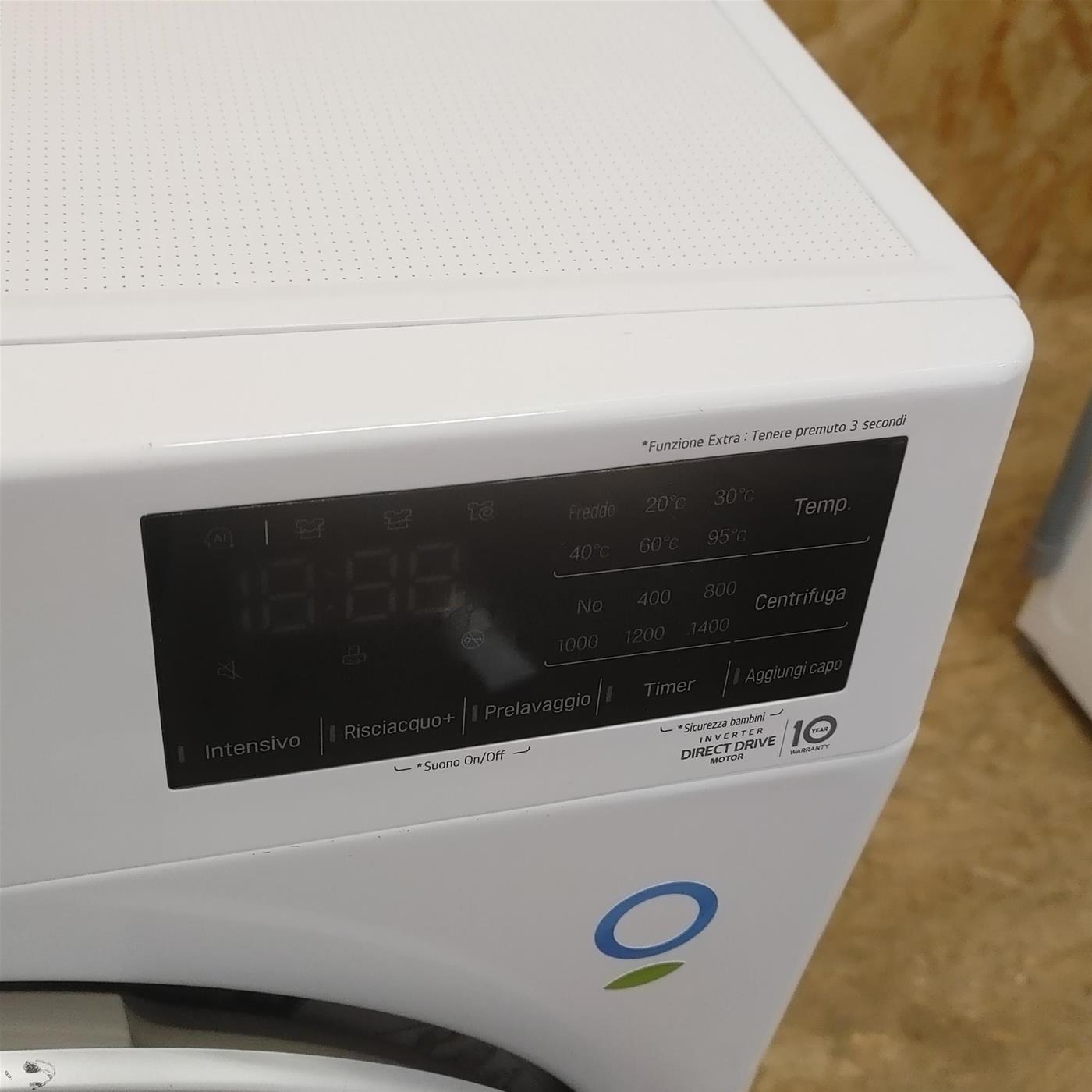 LG F4WV310S4E.ABWQWIS lavatrice Carica frontale 10,5 kg 1400 Giri/min Bianco