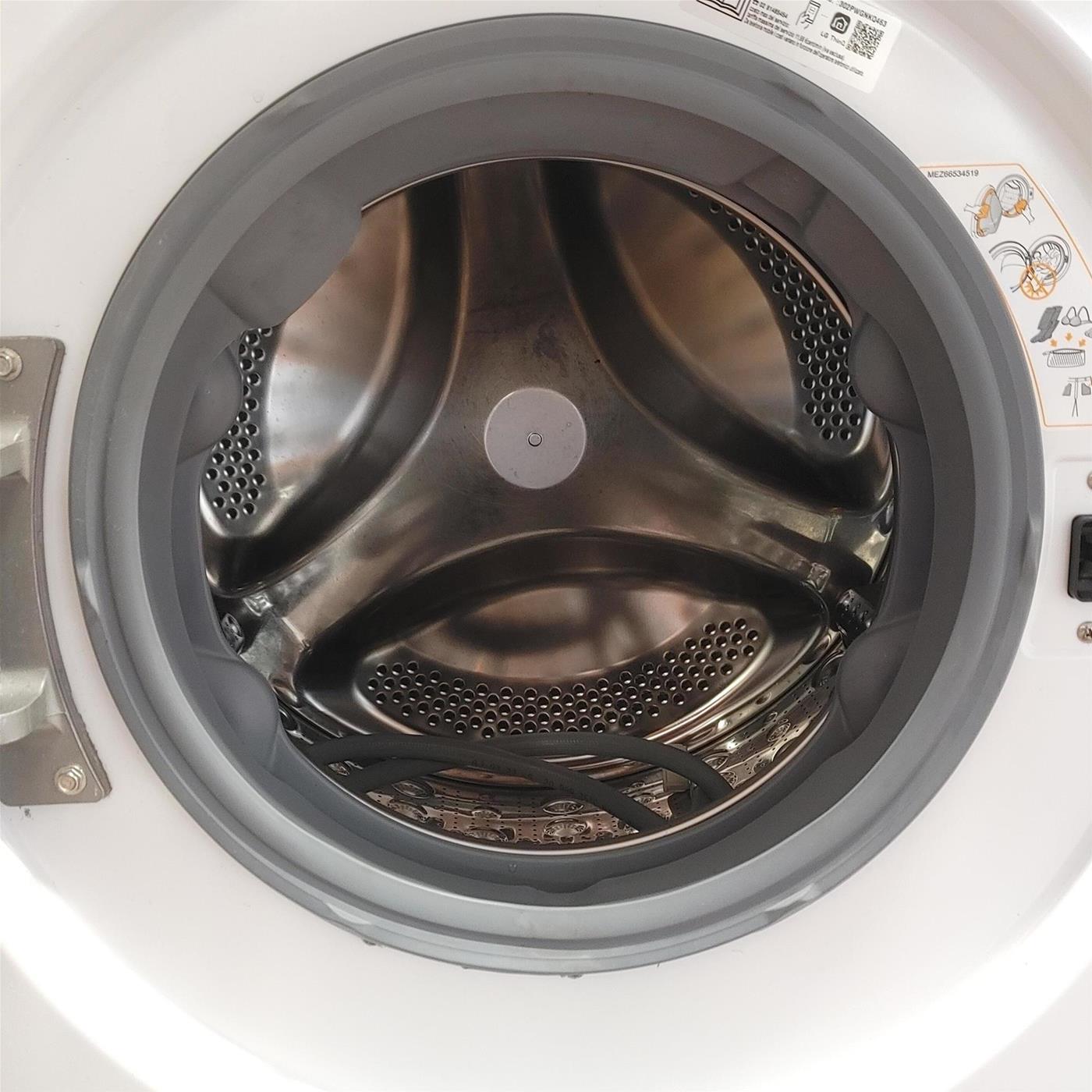 Lavatrice LG F4WV710P1  10,5 kg + Lavatrice carica dall'alto F8K5XN3 2 kg