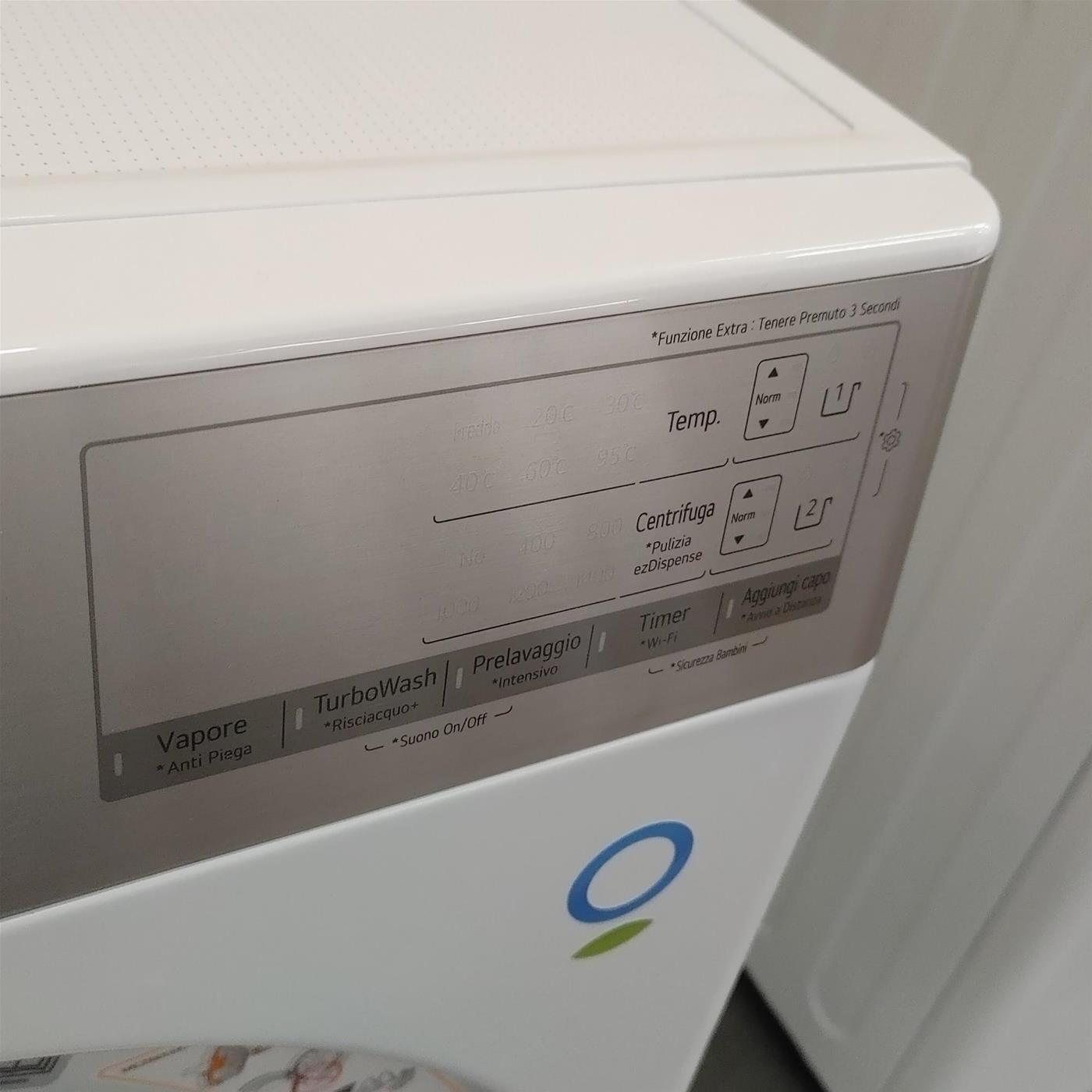 Lavatrice LG F4WV912P2EA Carica frontale 12 kg 1400 Giri/min Bianco