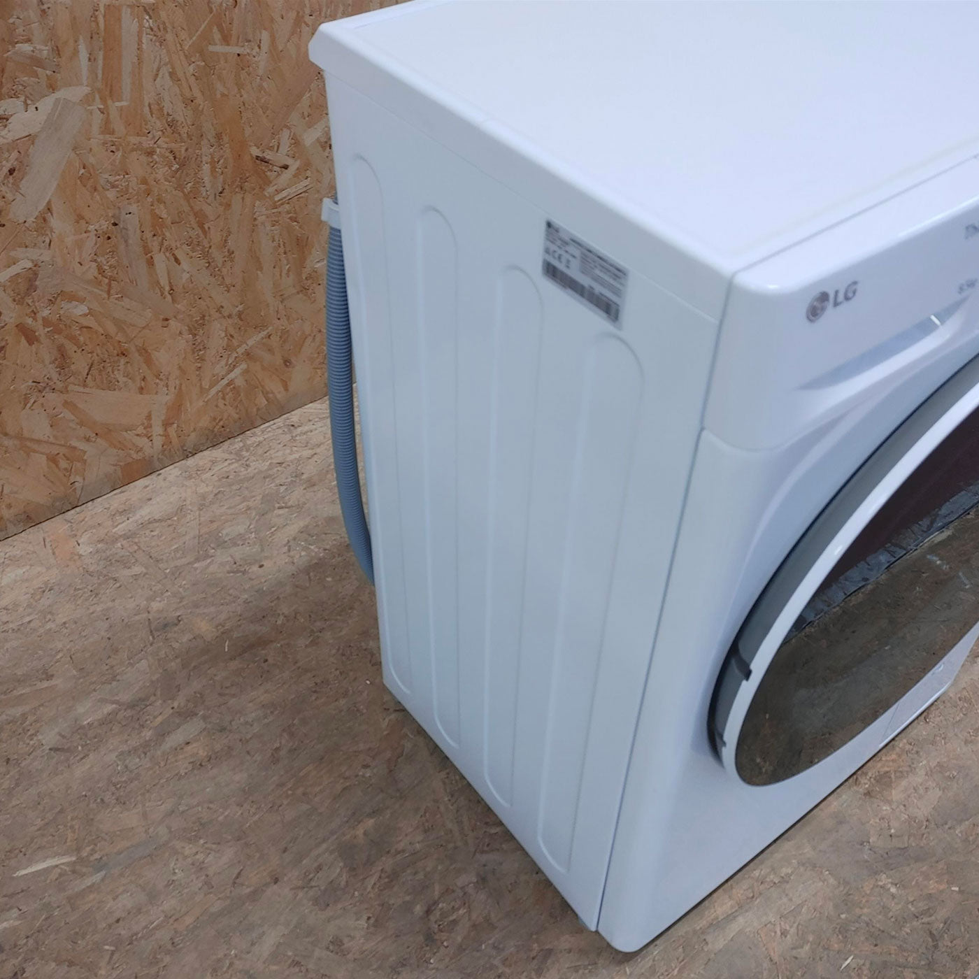 Lavatrice LG F2WV5S8S0E Caricamento frontale 8,5 kg 1200 Giri/min Bianco
