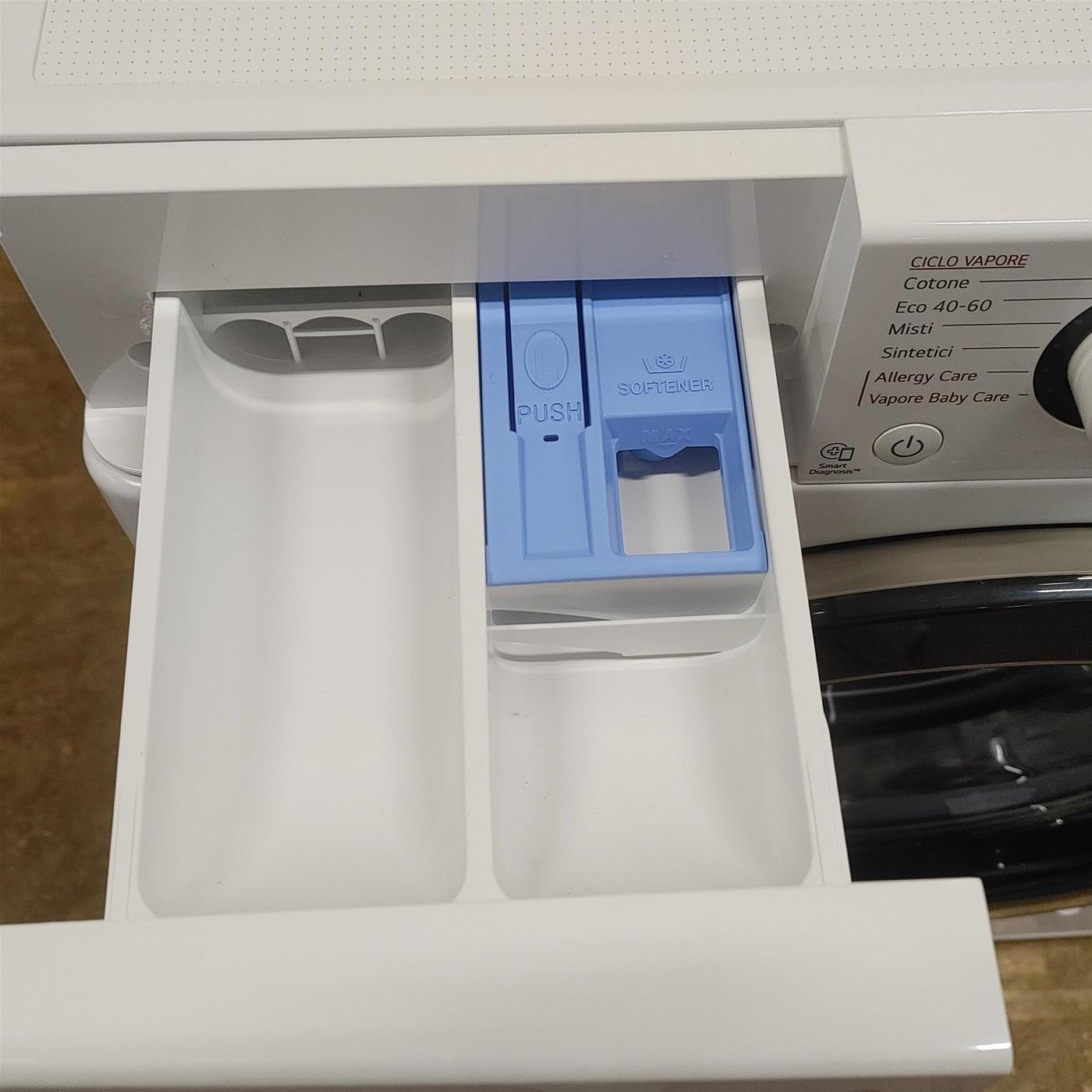 Lavatrice LG F2WV308NEW3 Carica frontale 8,5 kg 1200 Giri/min Bianco