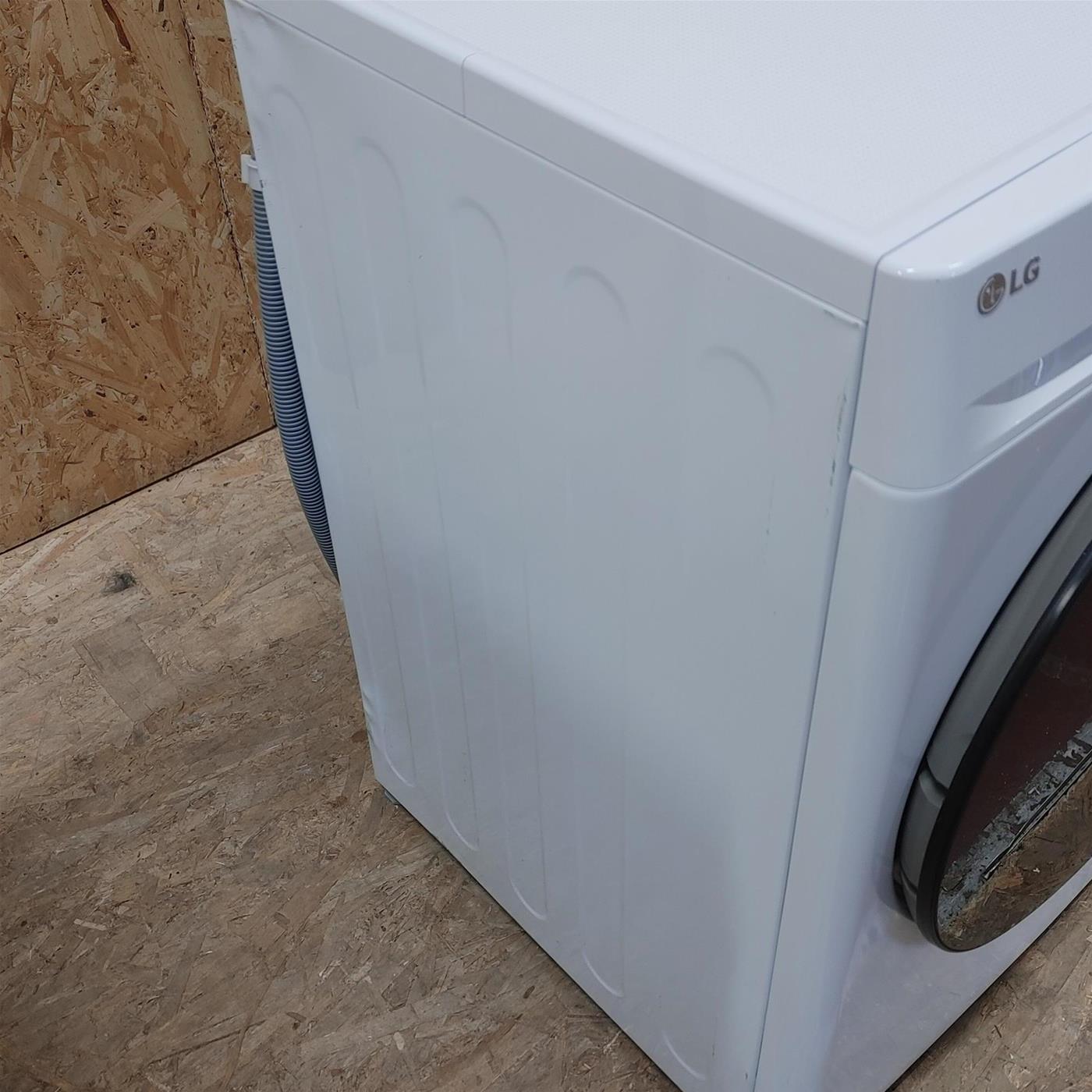 LG F4WV510SAE lavatrice Caricamento frontale 10 kg 1400 Giri/min A Bianco