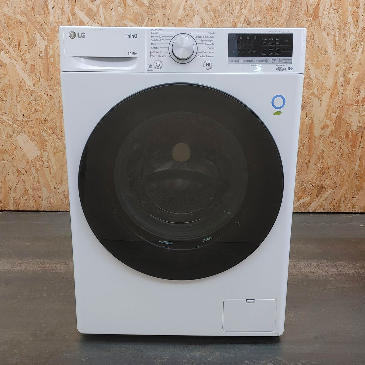 LG F4WV510SAE lavatrice Caricamento frontale 10 kg 1400 Giri/min A Bianco