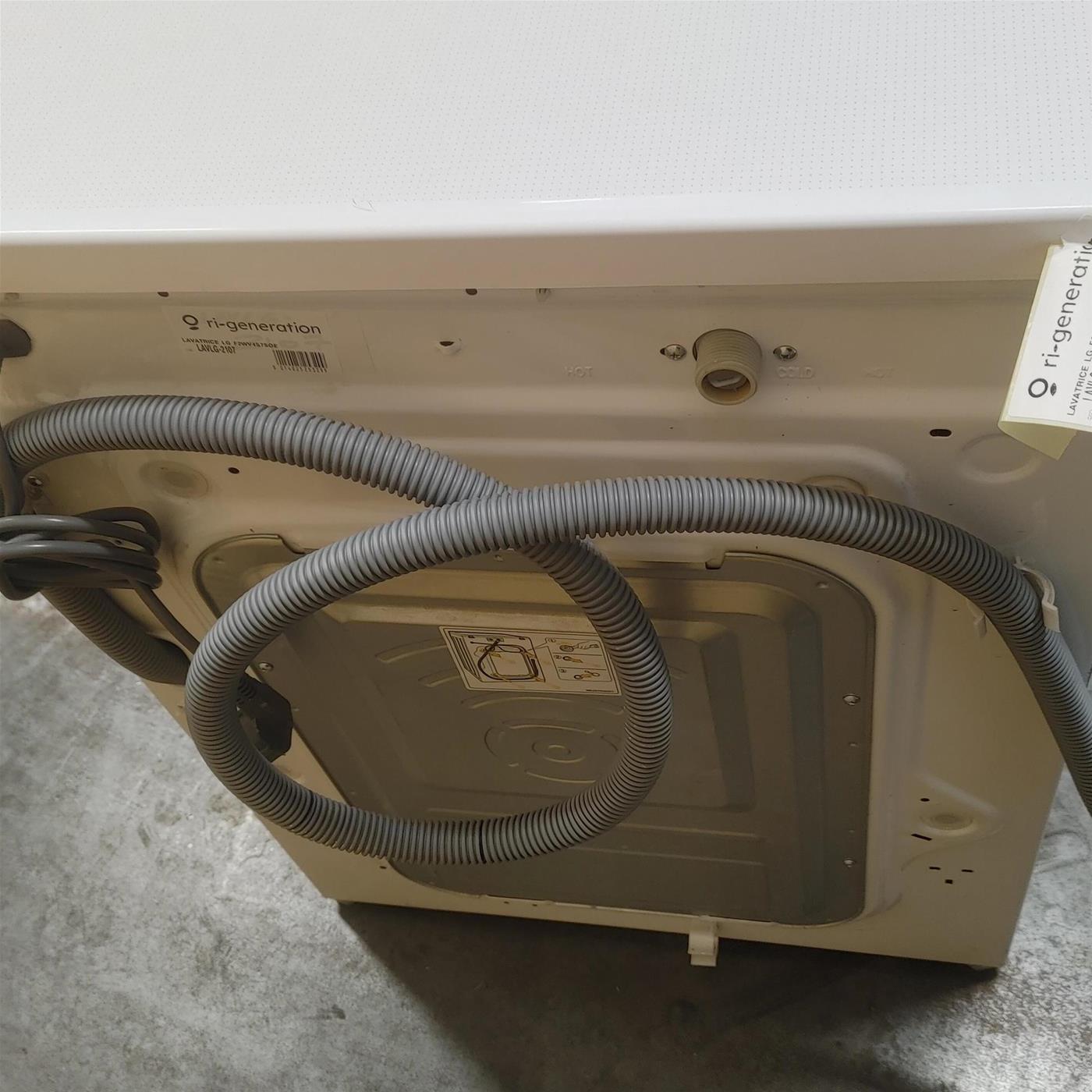 Lavatrice intelligente LG F2WV4S7S0E Slim Vapore 7 Kg