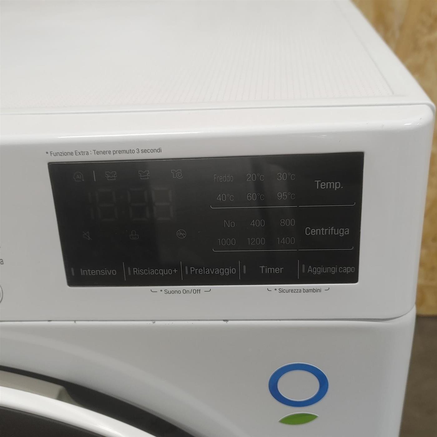 Lavatrice LG F4WV512S0E Carica frontale 12 kg 1400 Giri/min Bianco