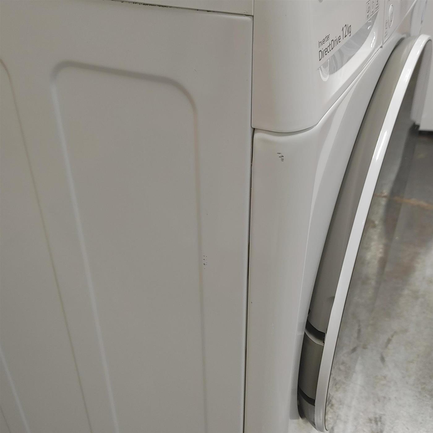 Lavatrice LG F4WV512S0E Carica frontale 12 kg 1400 Giri/min Bianco