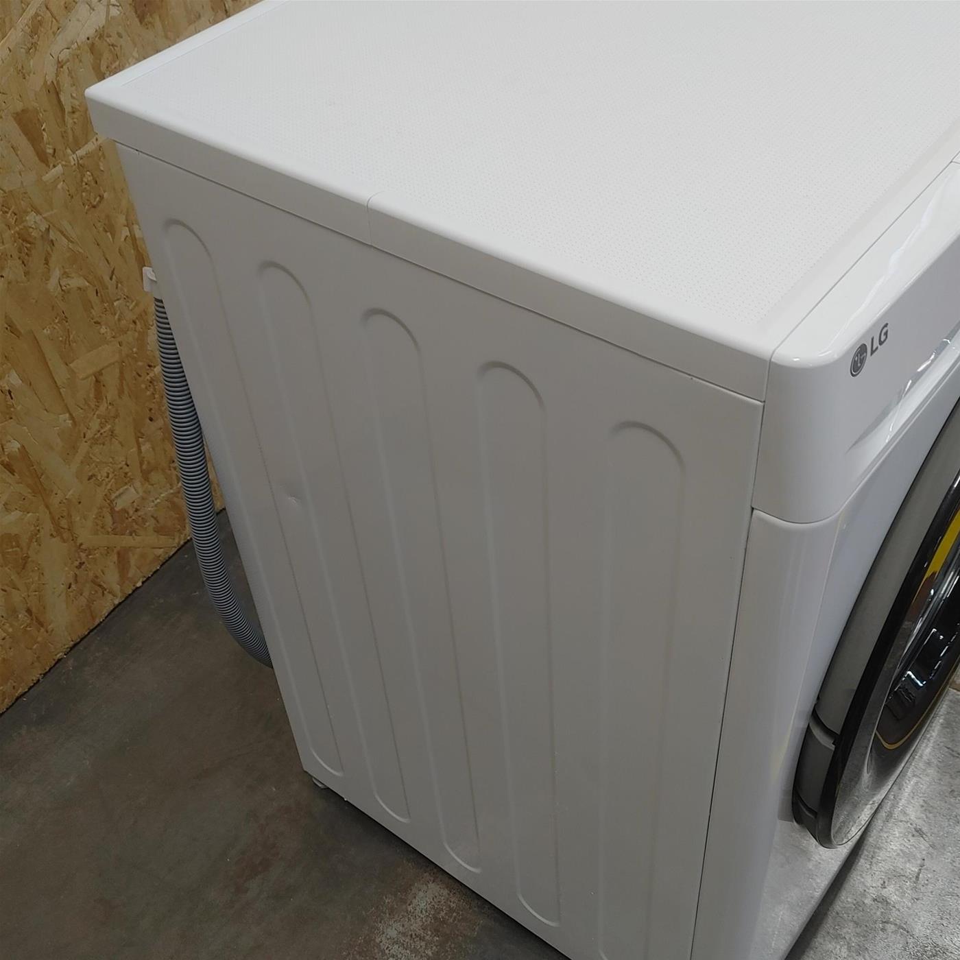 Lavatrice LG F4R3009NSWB Carica frontale 9 kg 1400 Giri/min Bianco