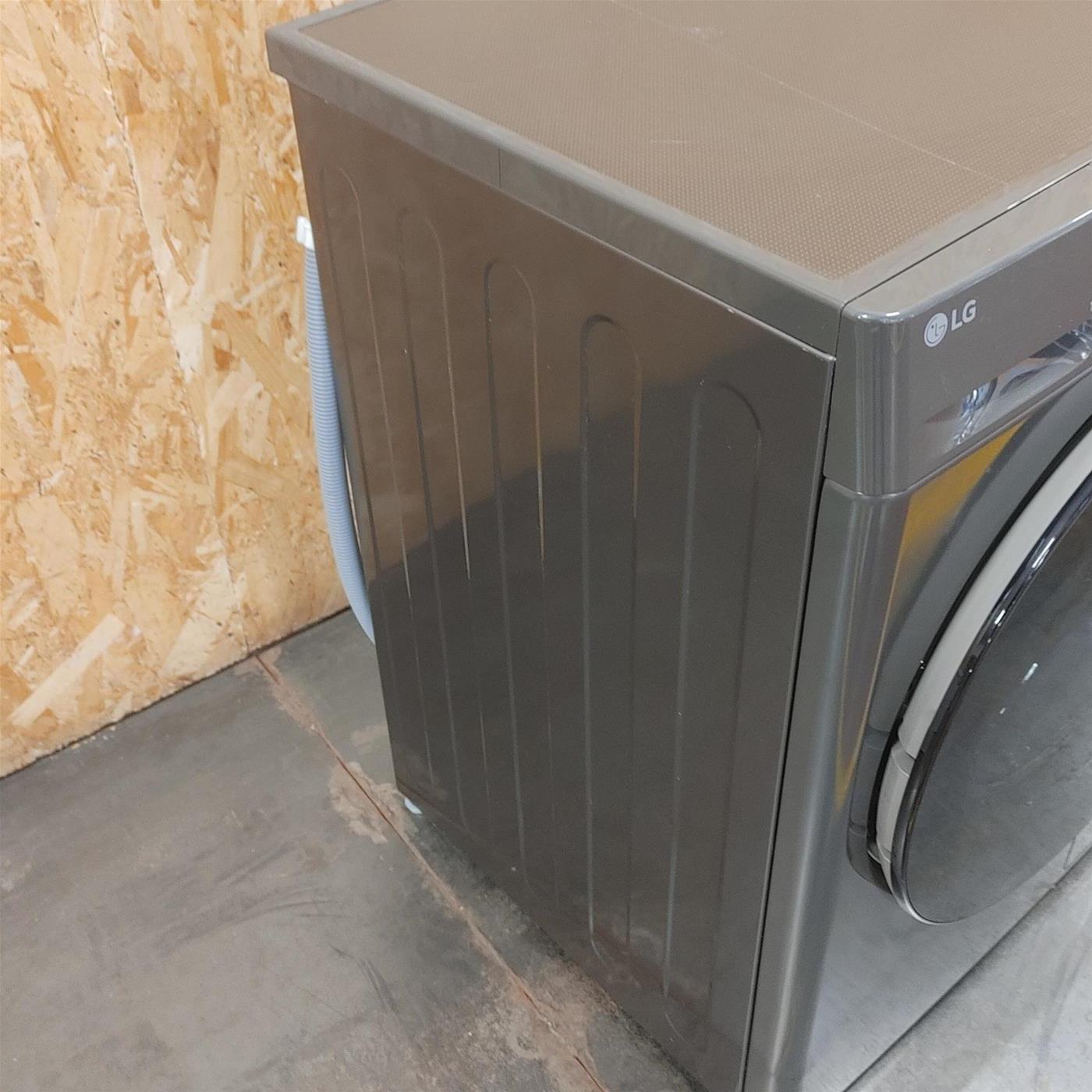 Lavatrice LG F4R5011TSMB Carica frontale 11 kg 1400 giri