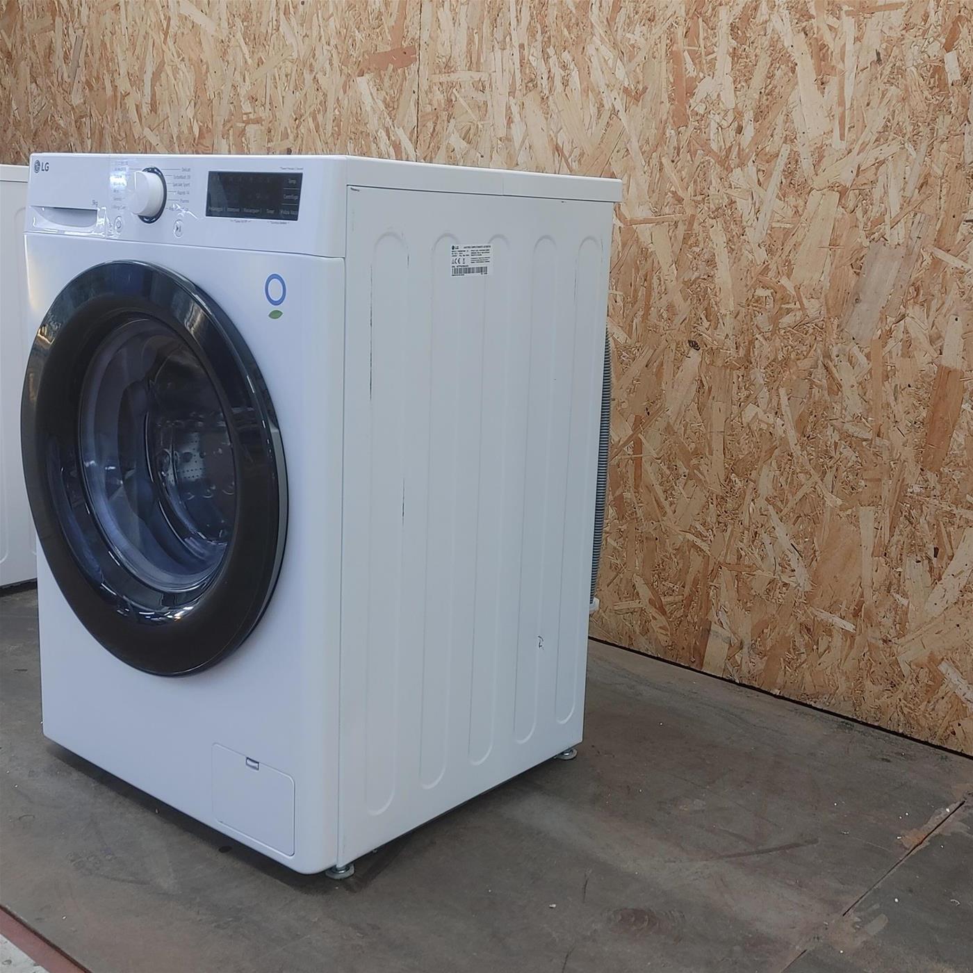 Lavatrice LG F4R5009TSWW Carica frontale 9 kg 1400 Giri/min Bianco