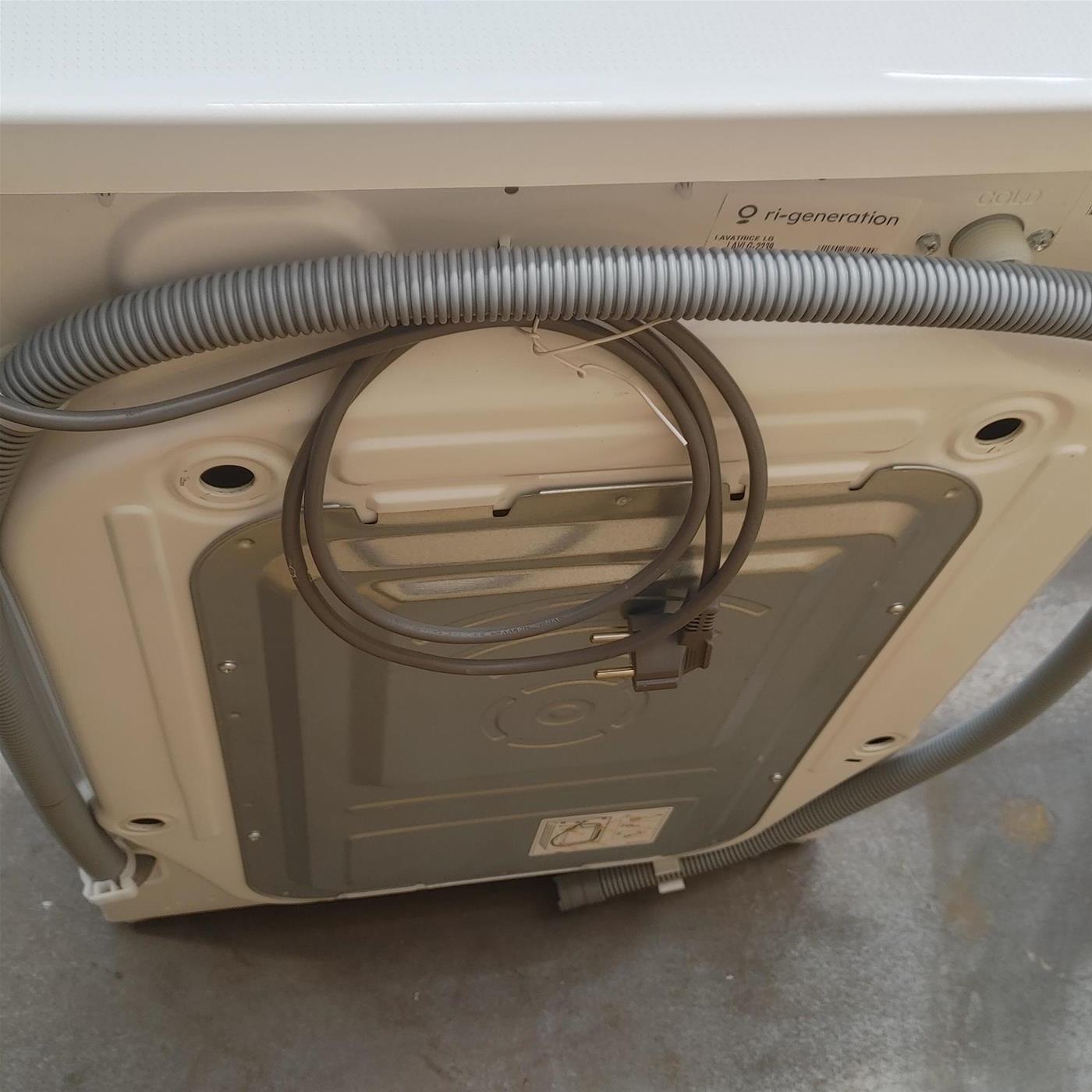 Lavatrice LG F4R5009TSWW Carica frontale 9 kg 1400 Giri/min Bianco