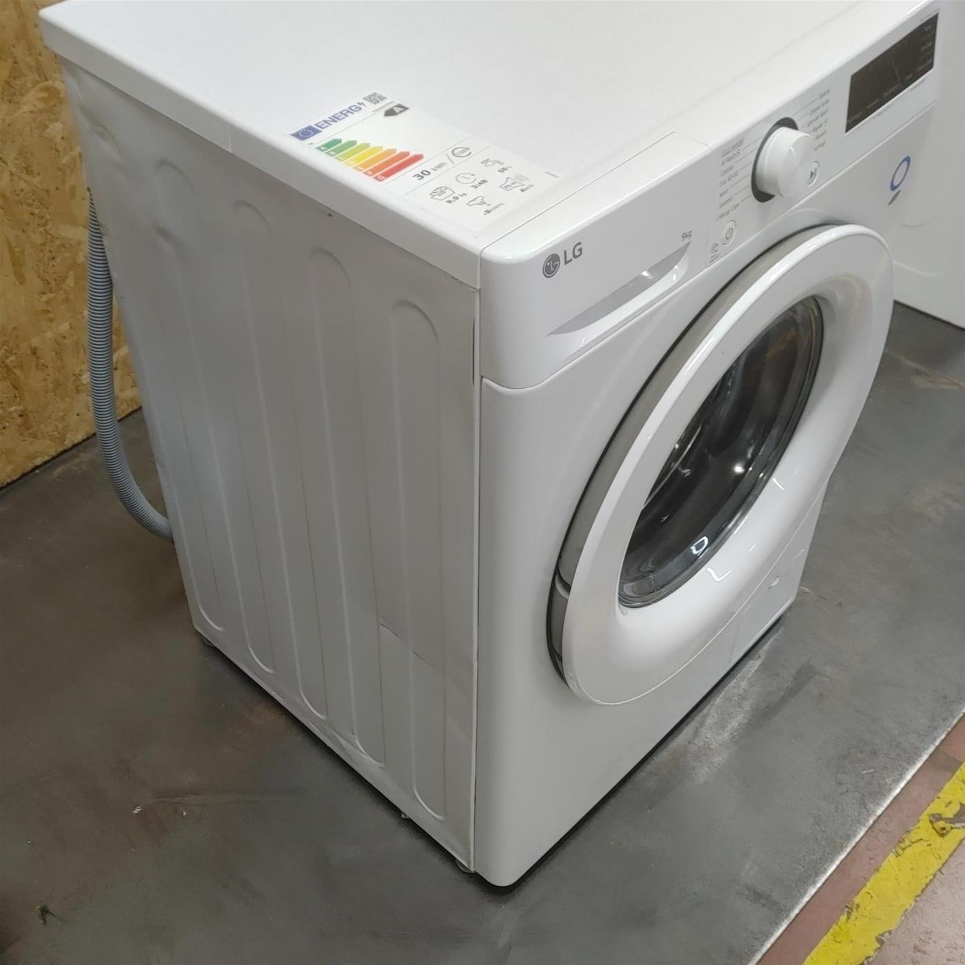 Lavatrice intelligente LG F4R3009NSWW Classe A, AI Wash 9 Kg
