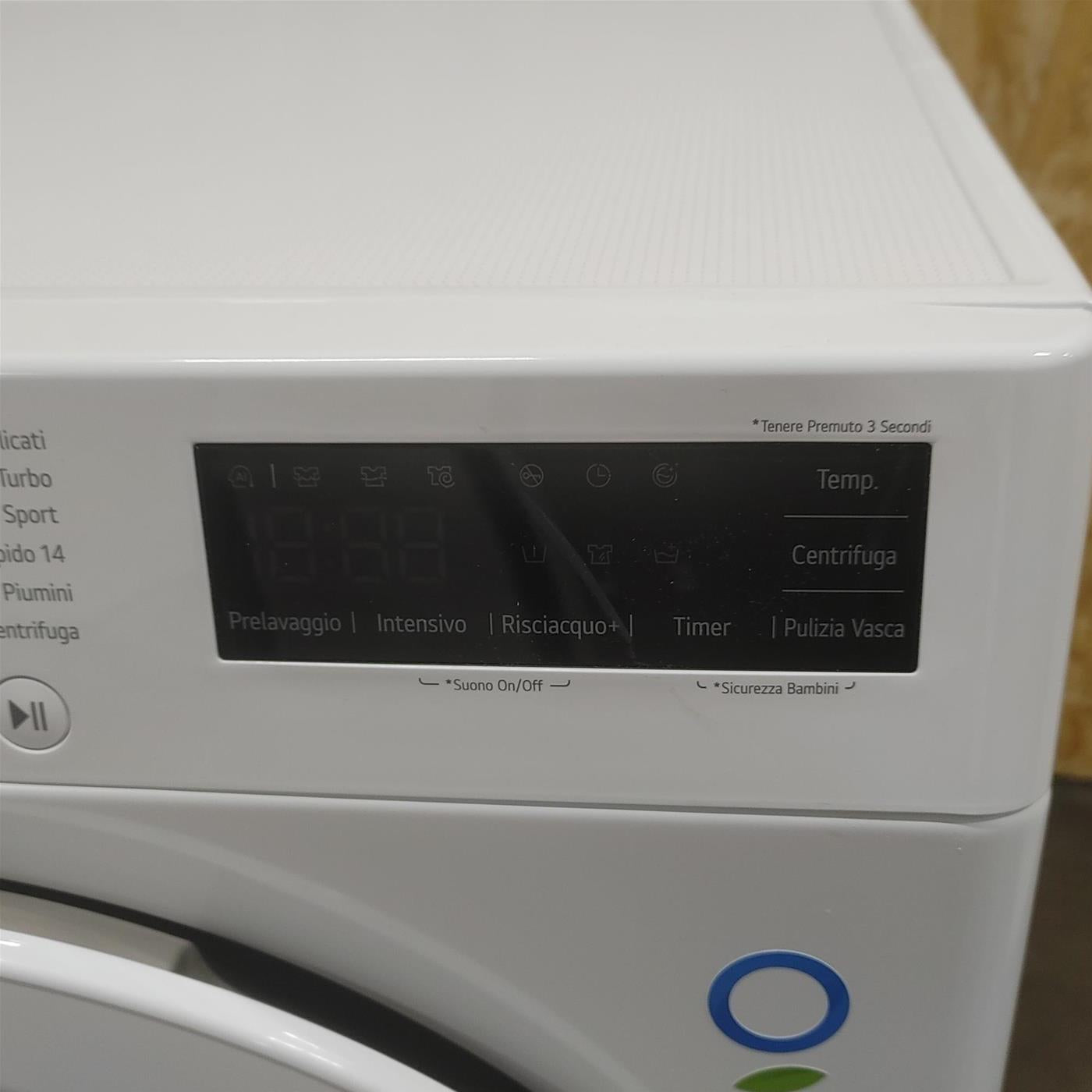 Lavatrice intelligente LG F4R3009NSWW Classe A, AI Wash 9 Kg