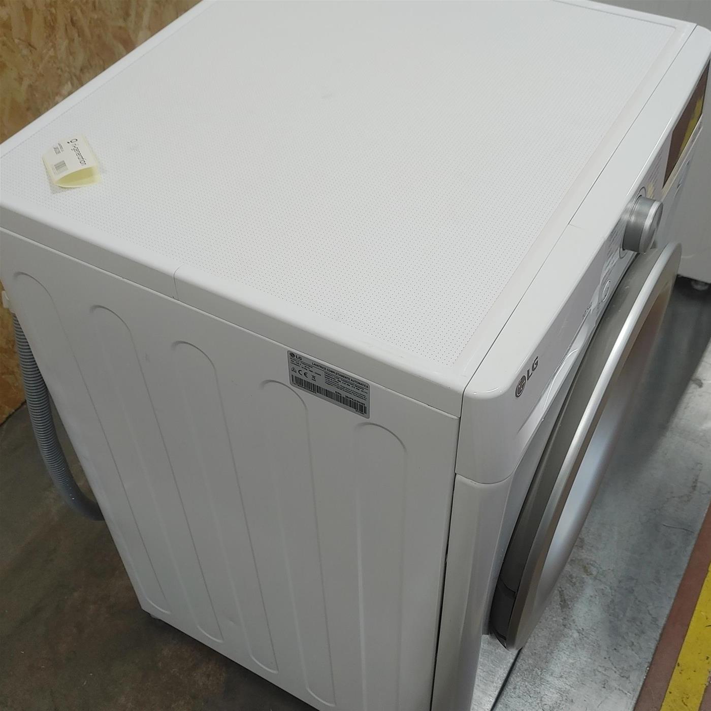 Lavatrice Intelligente LG F4WV310S4E AIDD Vapore 10,5 Kg