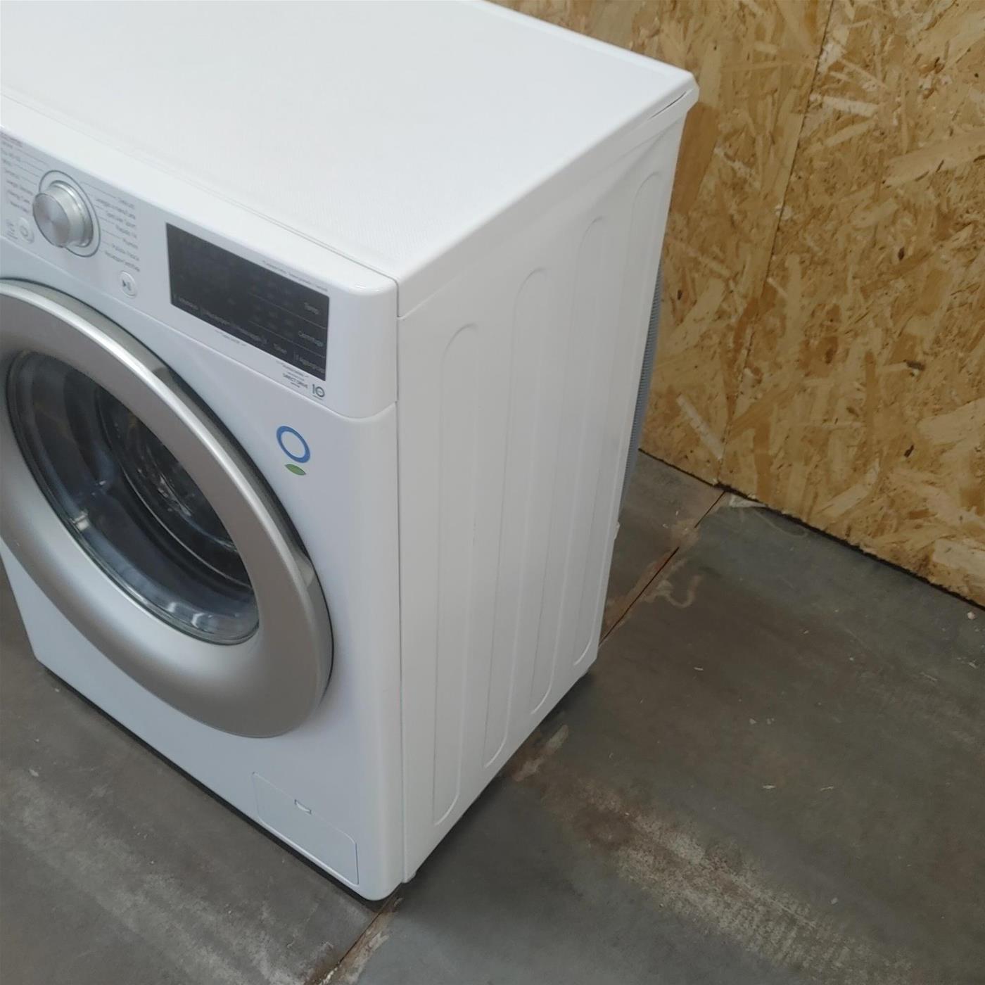 Lavatrice LG F2WV3S7S4E Slim AI DD 7 Kg