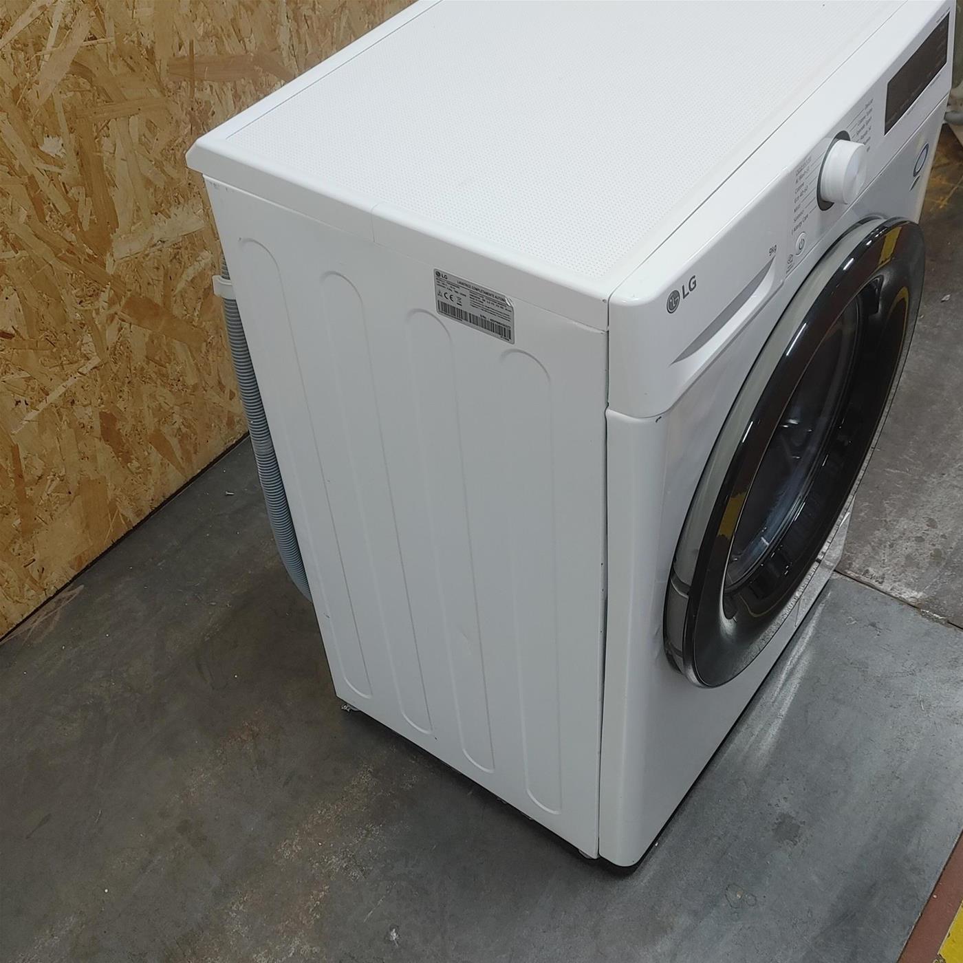 Lavatrice intelligente LG F2R3S09NSWB Classe A 9 Kg